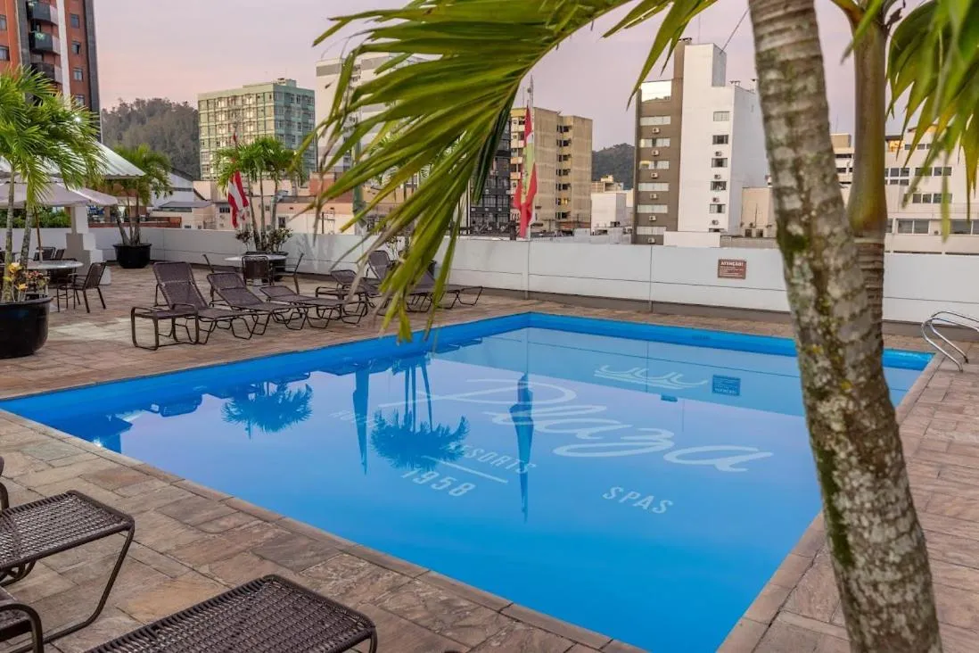 Pool view in Plaza Blumenau Hotel