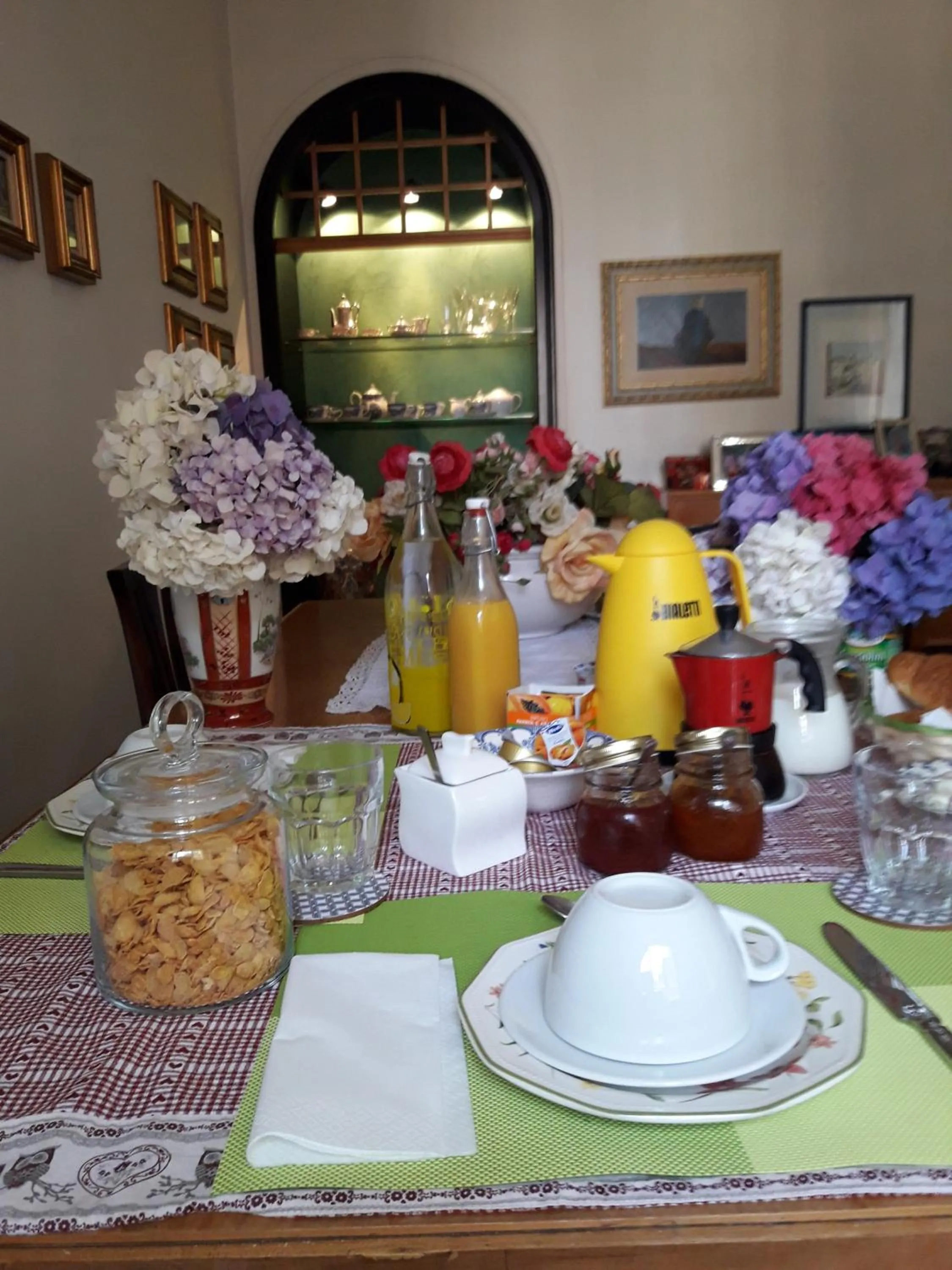 Italian breakfast in Da Claudia