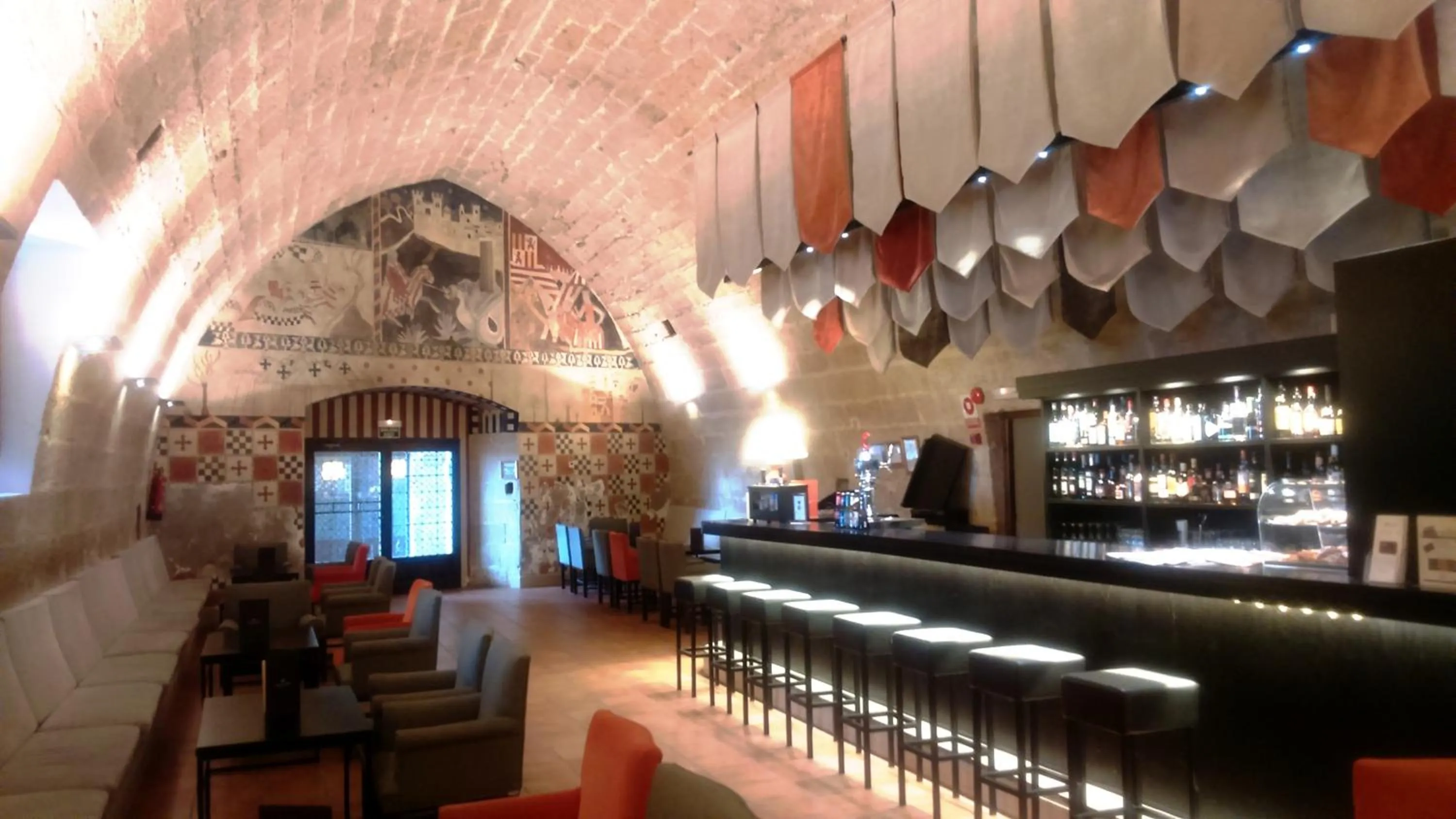 Lounge or bar in Parador de Alcañiz