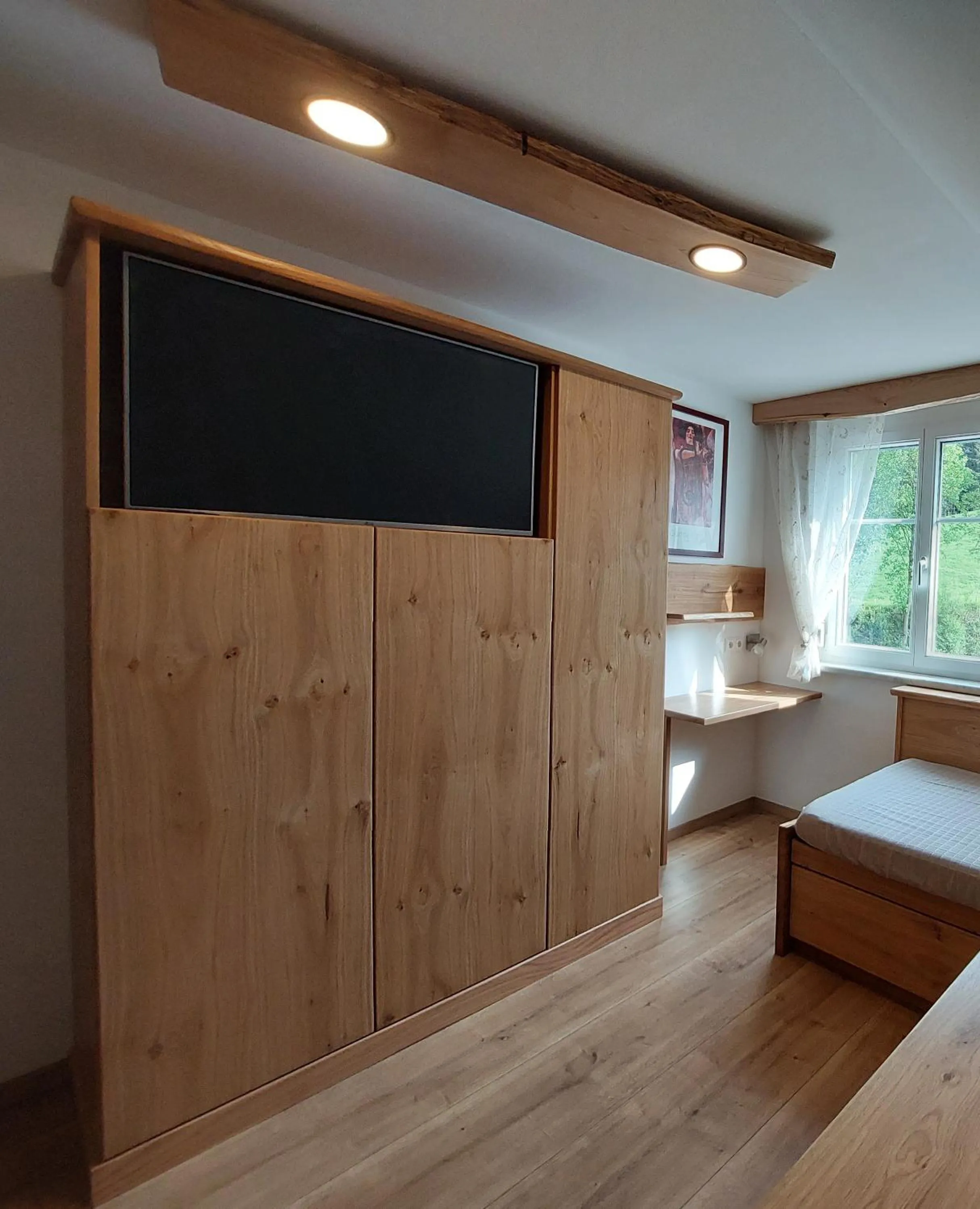 Bed in Gasthof Klug zum Ehrensepp