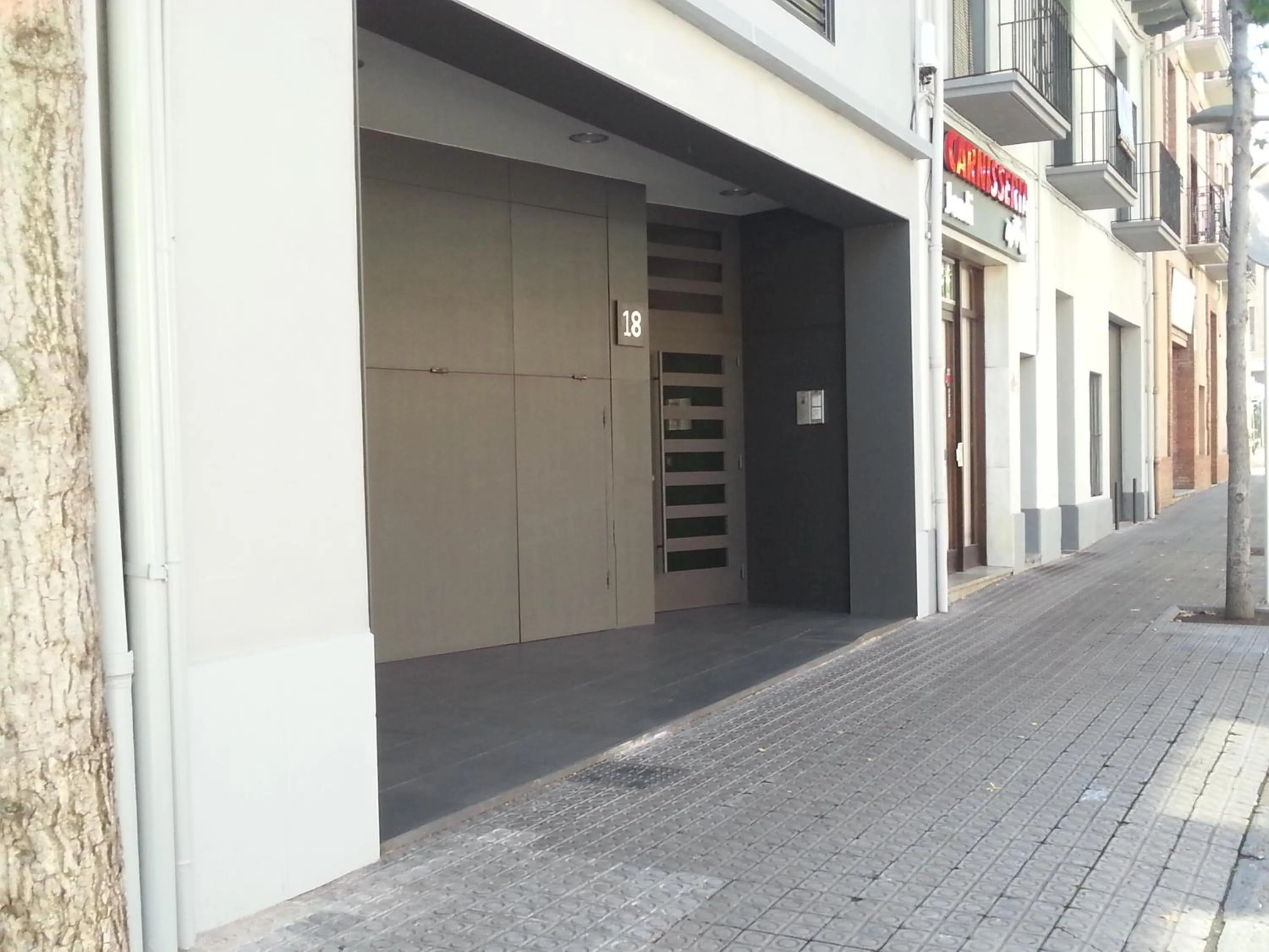 Property building in Apartaments y Habitacions Entre Volcans