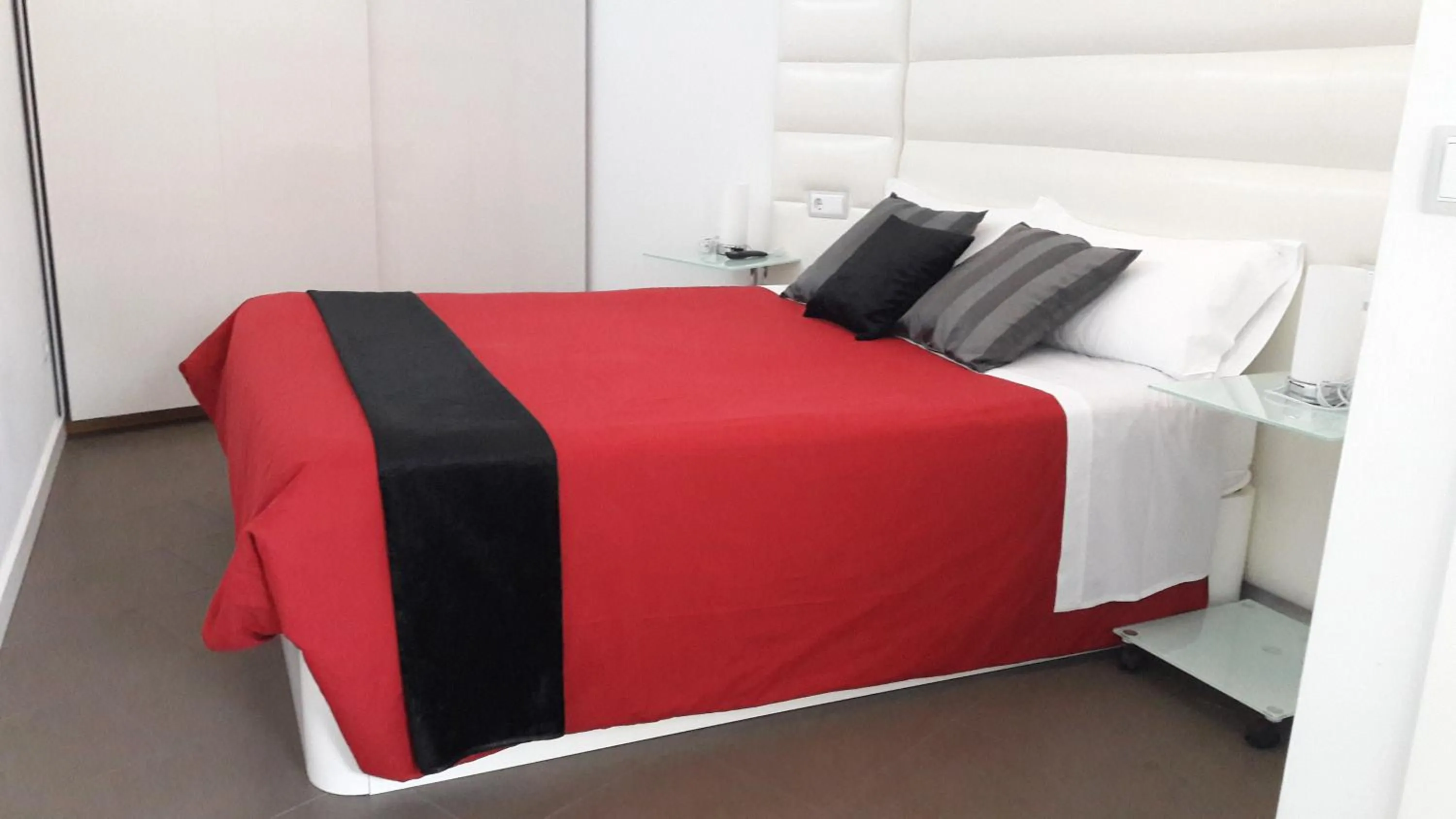 Photo of the whole room, Bed in Apartaments y Habitacions Entre Volcans