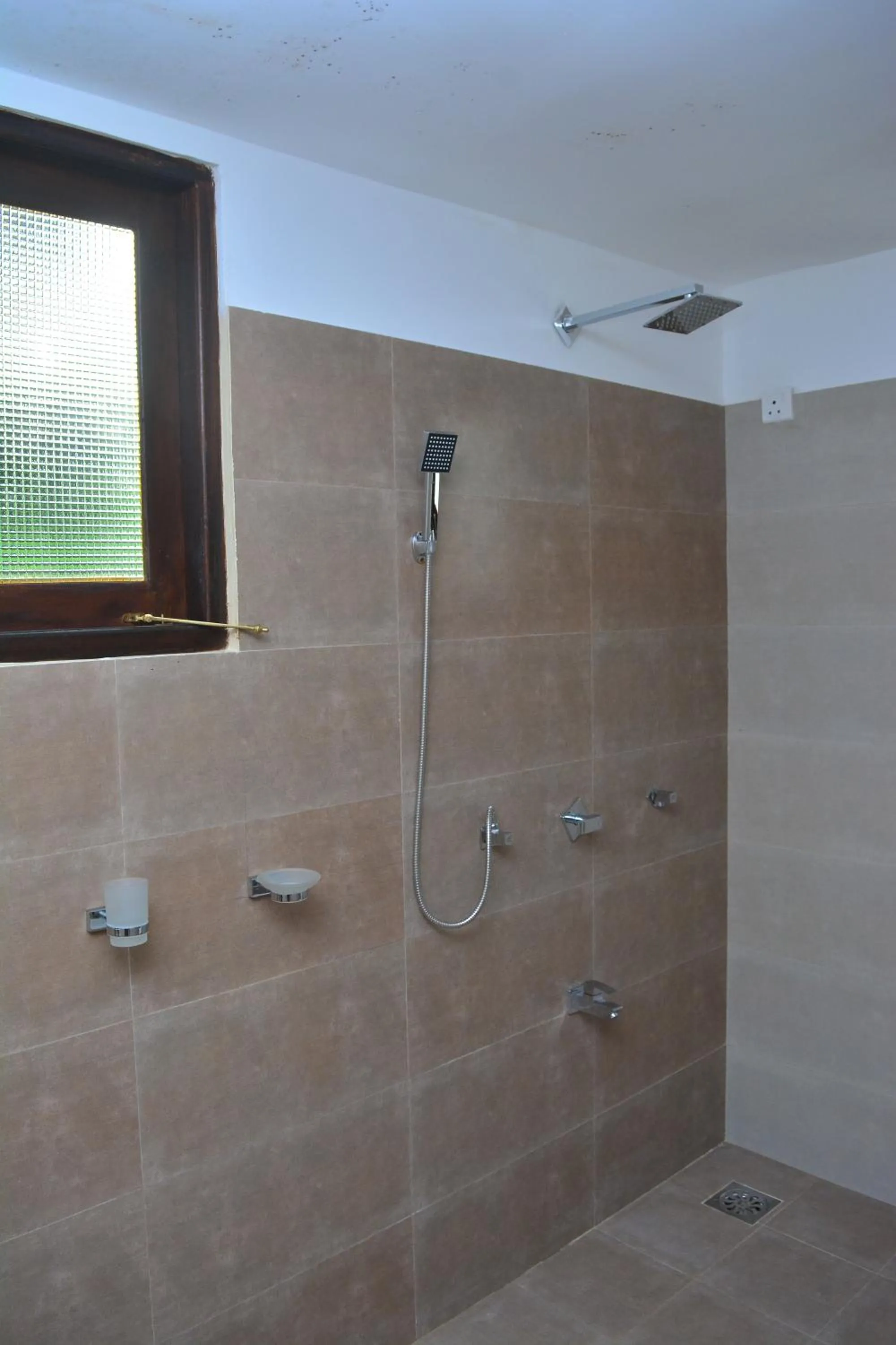 Bathroom in Midigama Holiday Inn