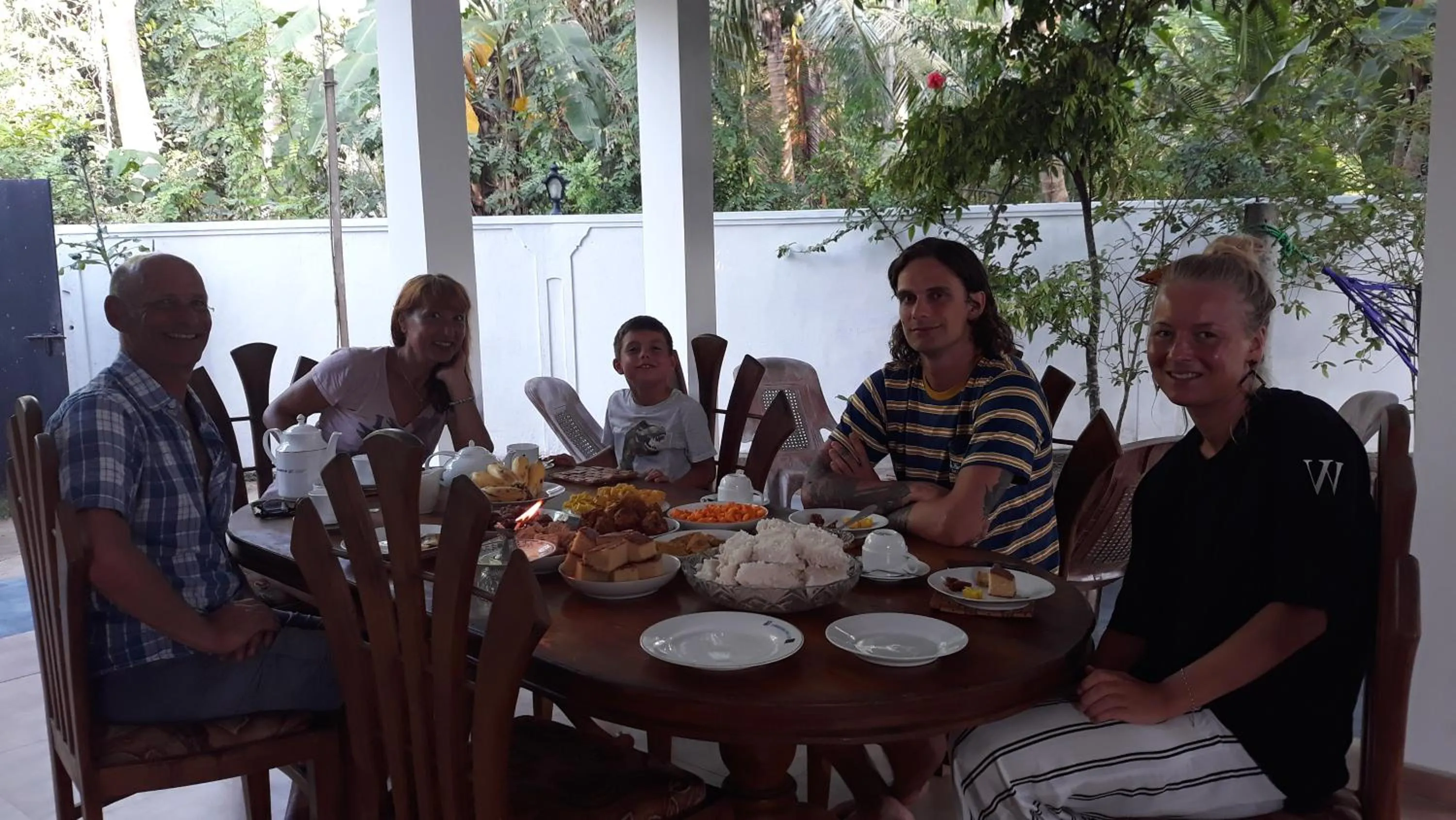 Dining area in Midigama Holiday Inn