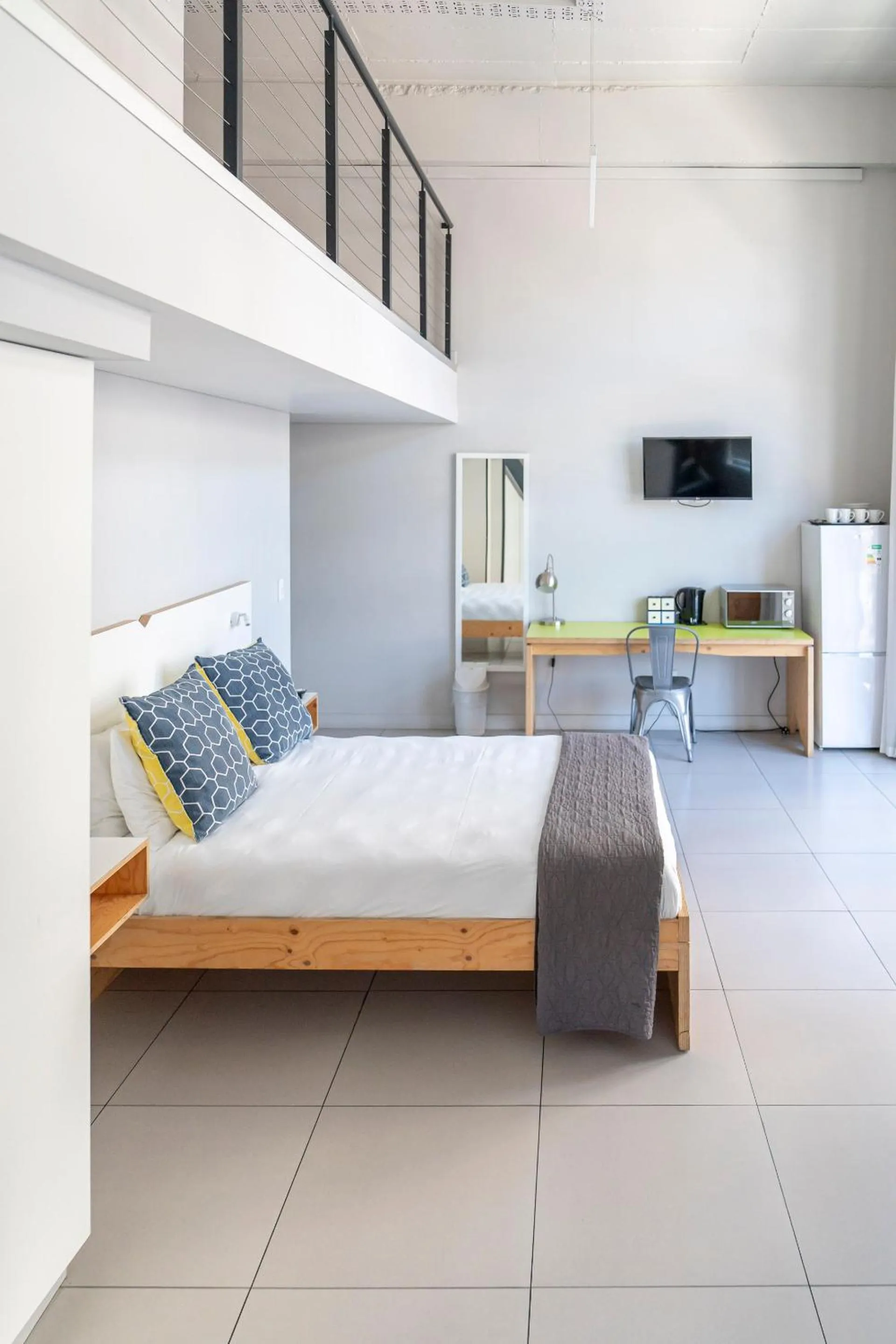 TV and multimedia, Bed in Mojo Hotel & Market