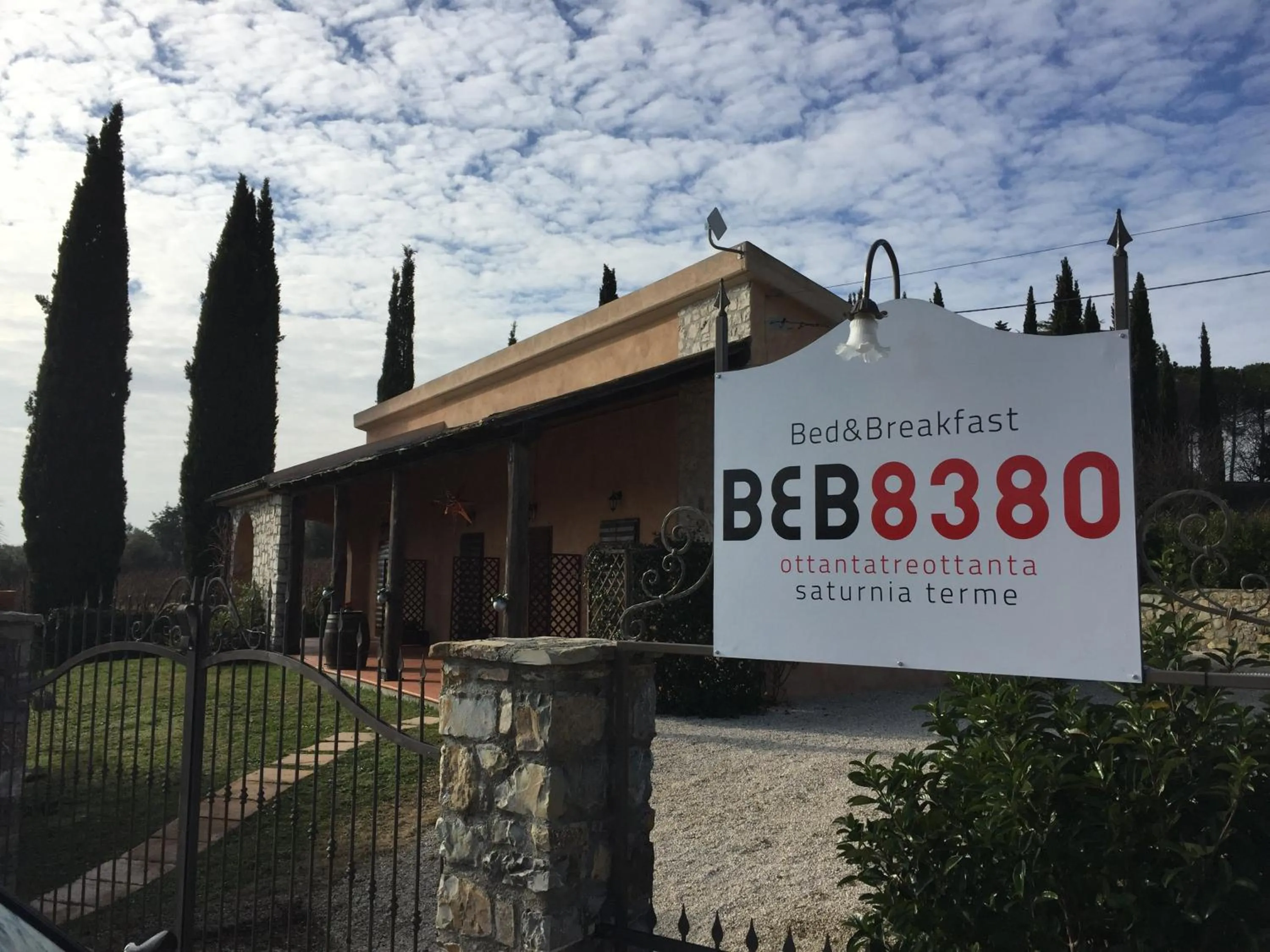 Facade/entrance in B&B 8380 Saturnia Terme