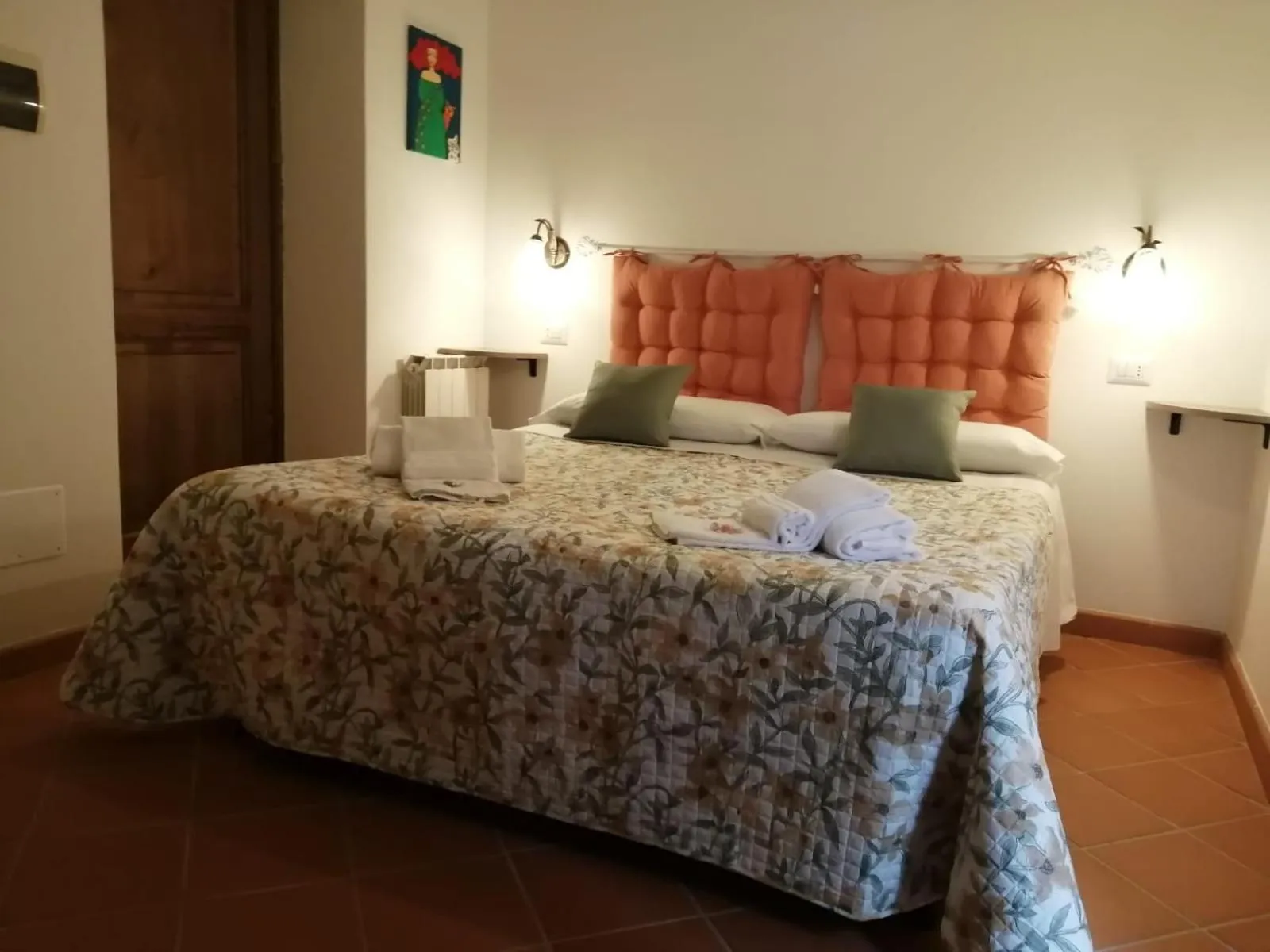 Decorative detail, Bed in B&B 8380 Saturnia Terme