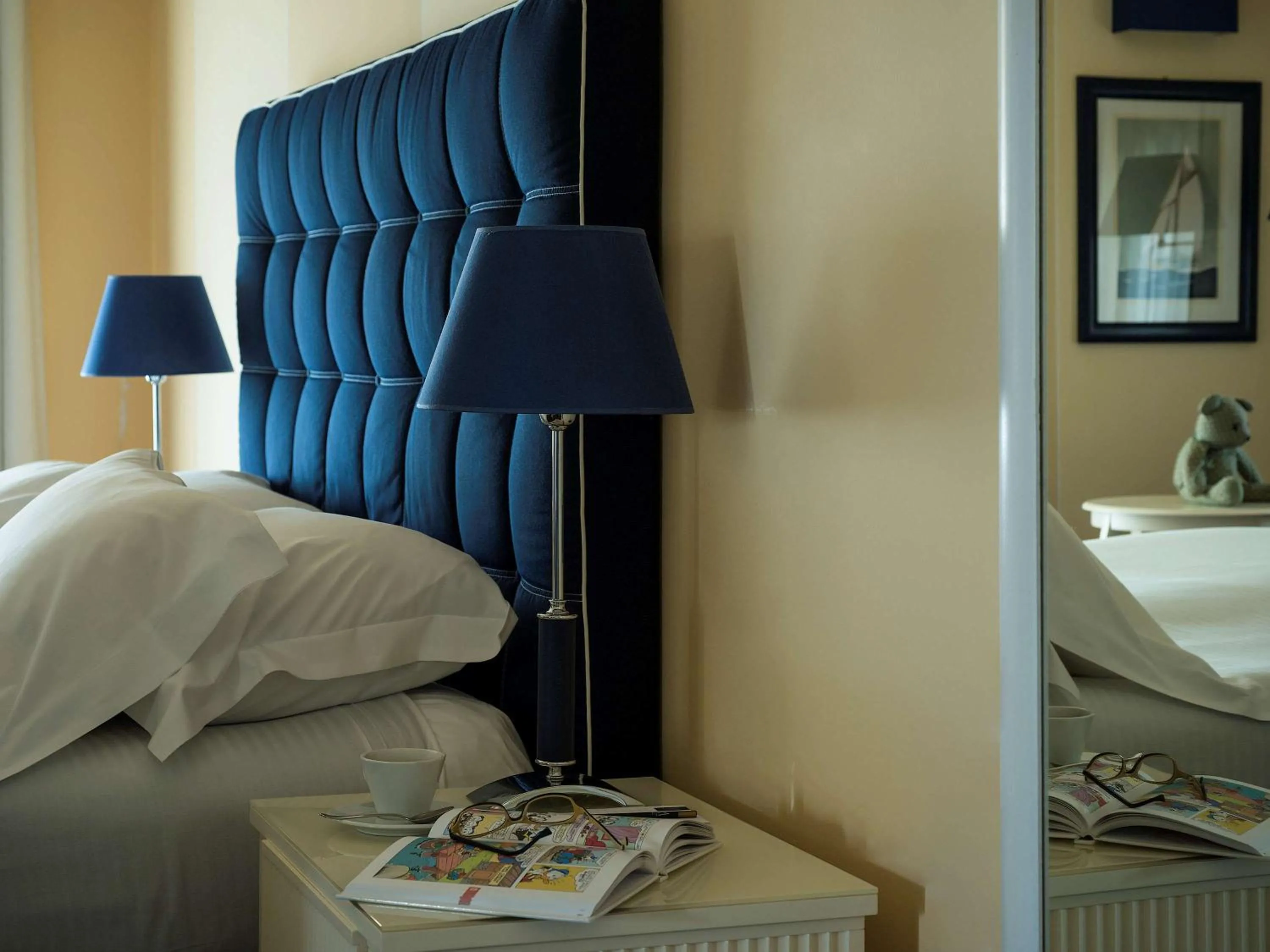 Photo of the whole room, Bed in Grand Hotel Palazzo Livorno MGallery Collection