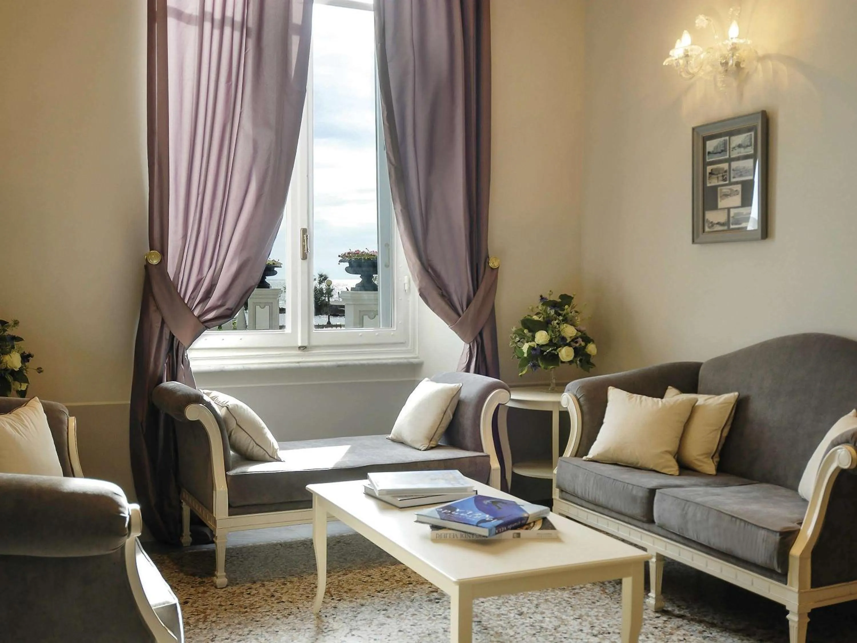 On site, Seating Area in Grand Hotel Palazzo Livorno MGallery Collection