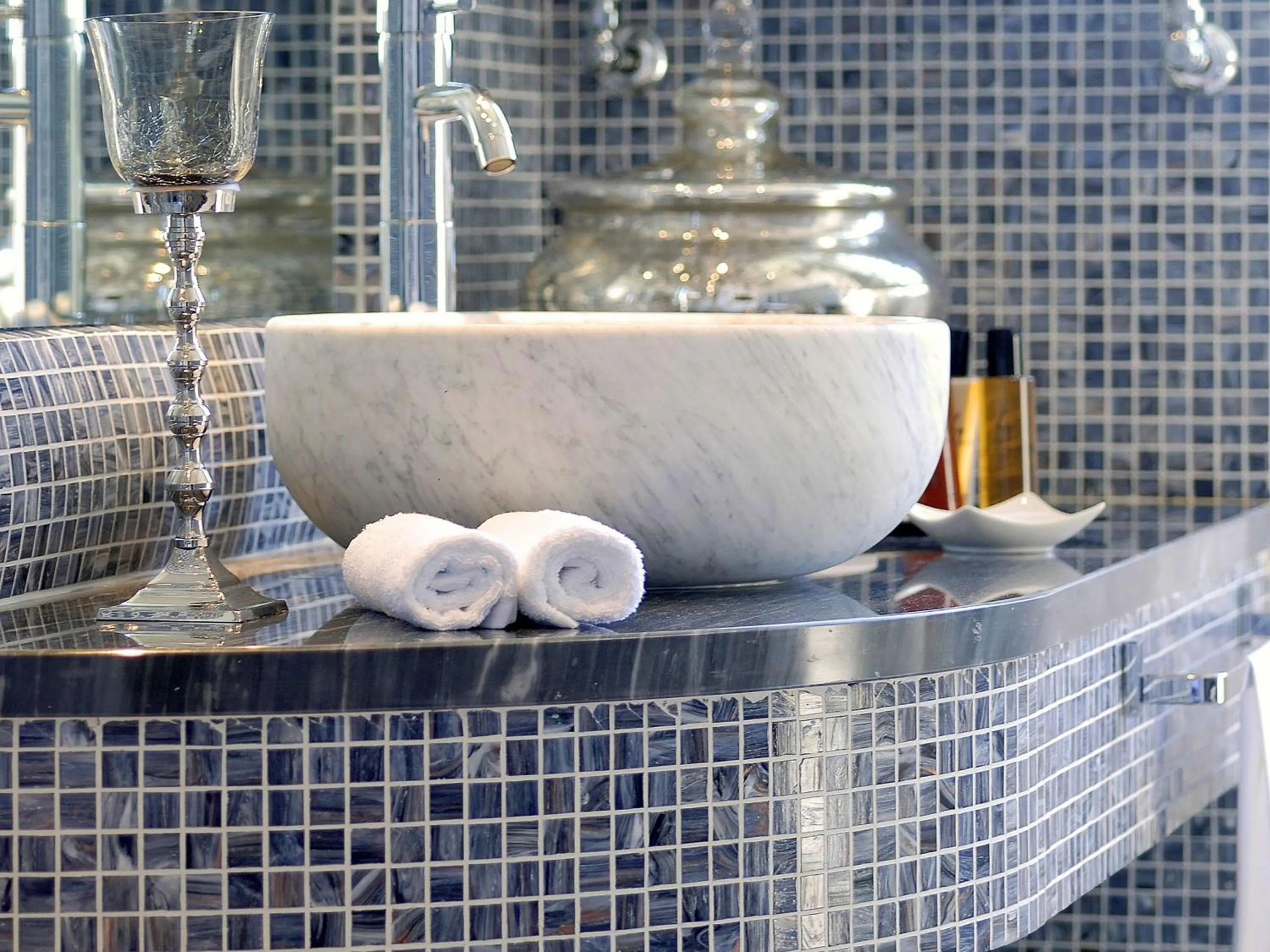 Photo of the whole room, Bathroom in Grand Hotel Palazzo Livorno MGallery Collection