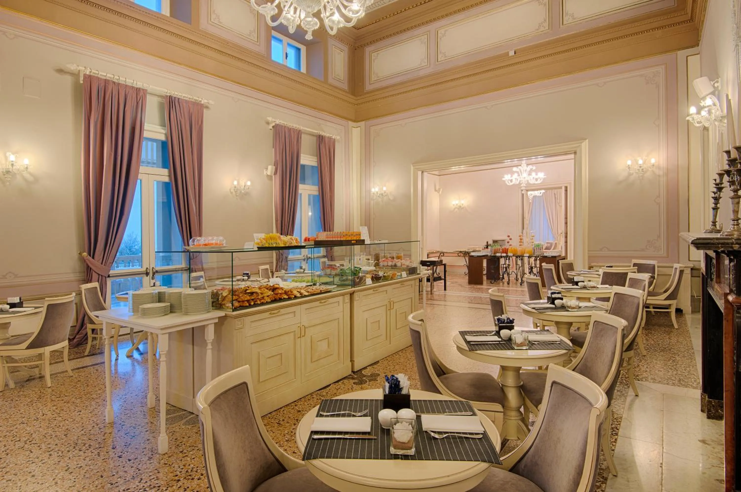 Restaurant/Places to Eat in Grand Hotel Palazzo Livorno MGallery Collection