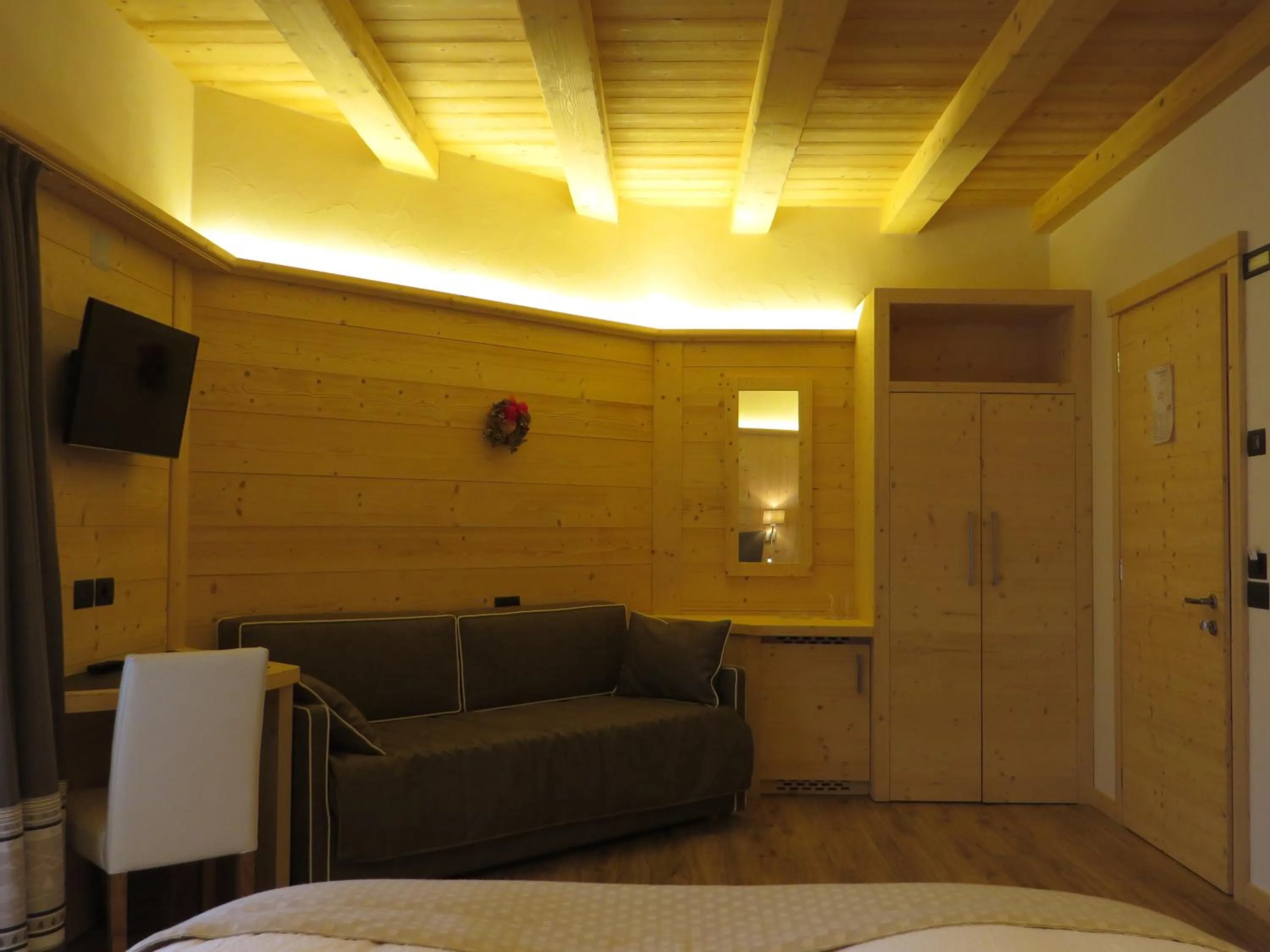 Photo of the whole room, Bed in B&B Ecohotel Chalet des Alpes