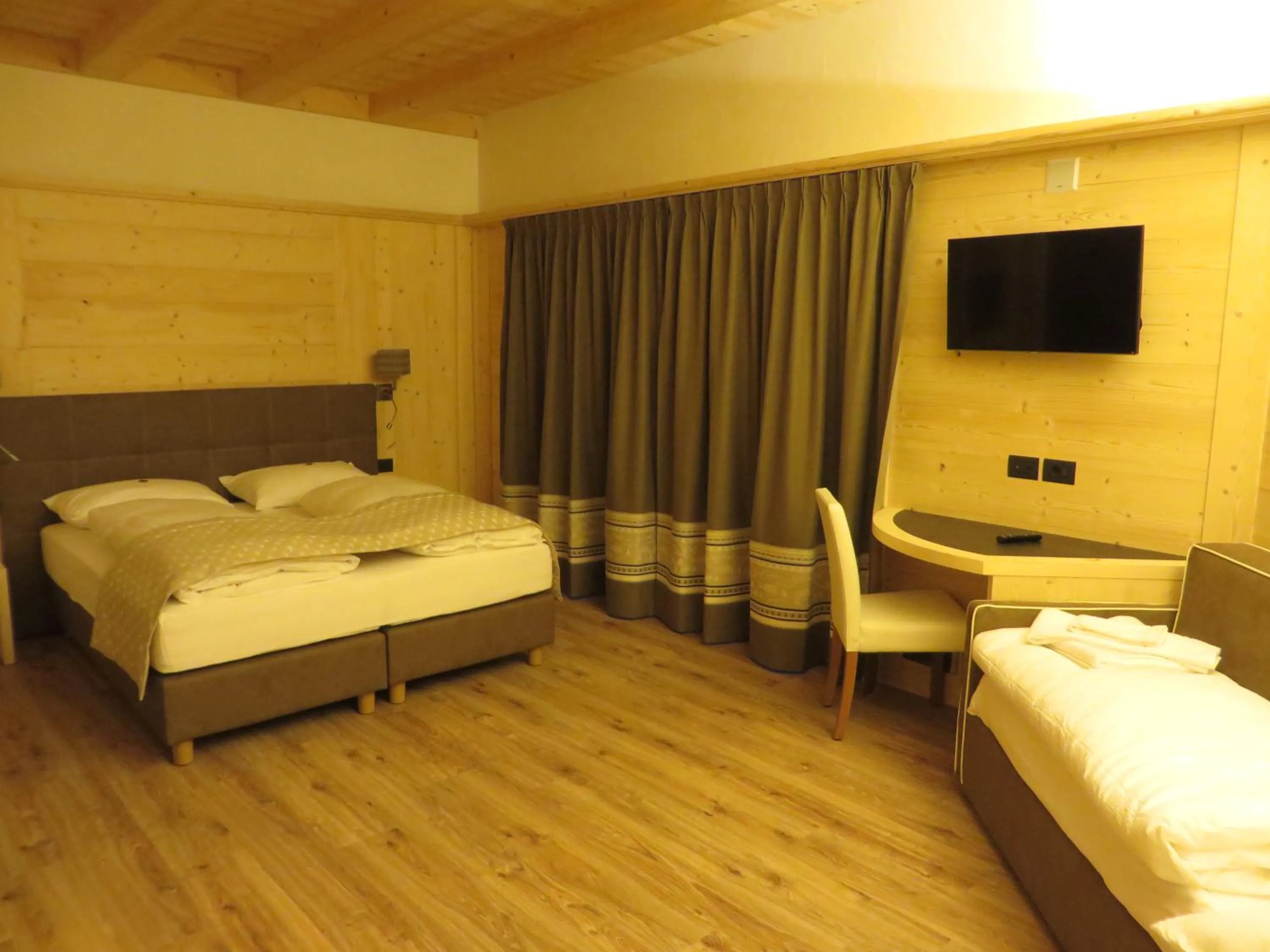 Photo of the whole room, Bed in B&B Ecohotel Chalet des Alpes