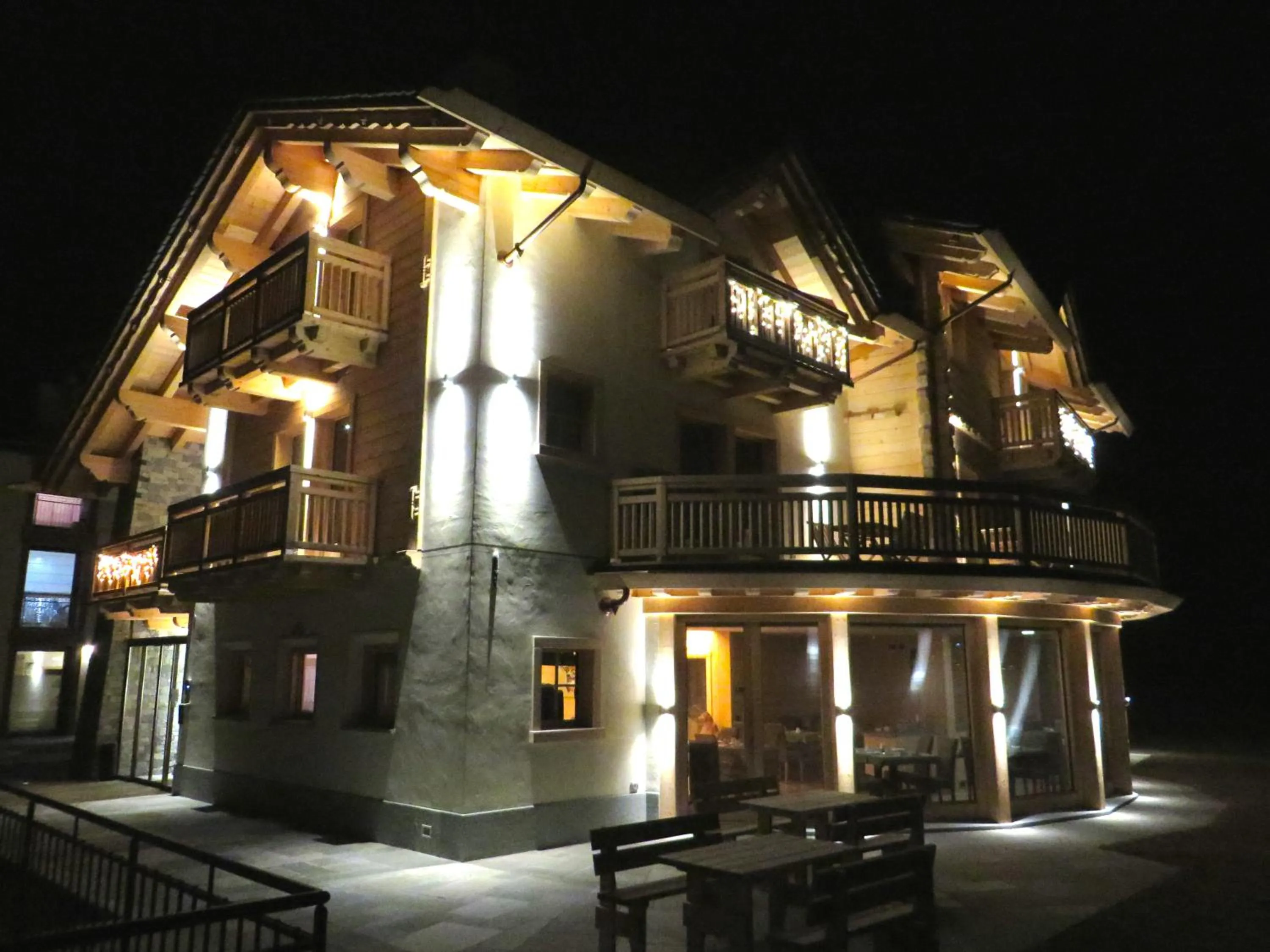 Property building in B&B Ecohotel Chalet des Alpes