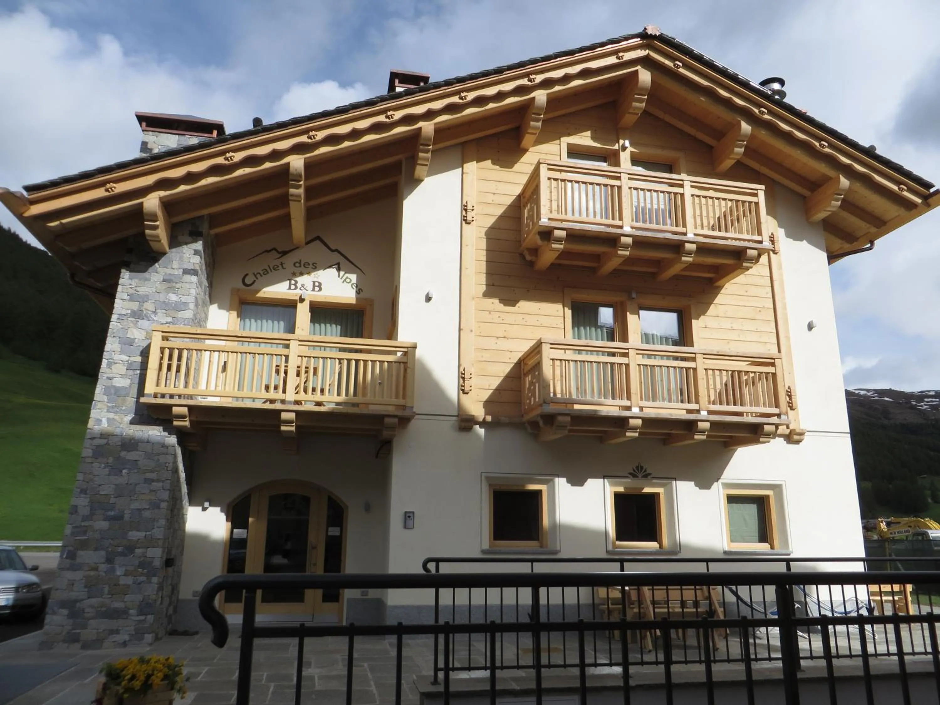 Property building in B&B Ecohotel Chalet des Alpes