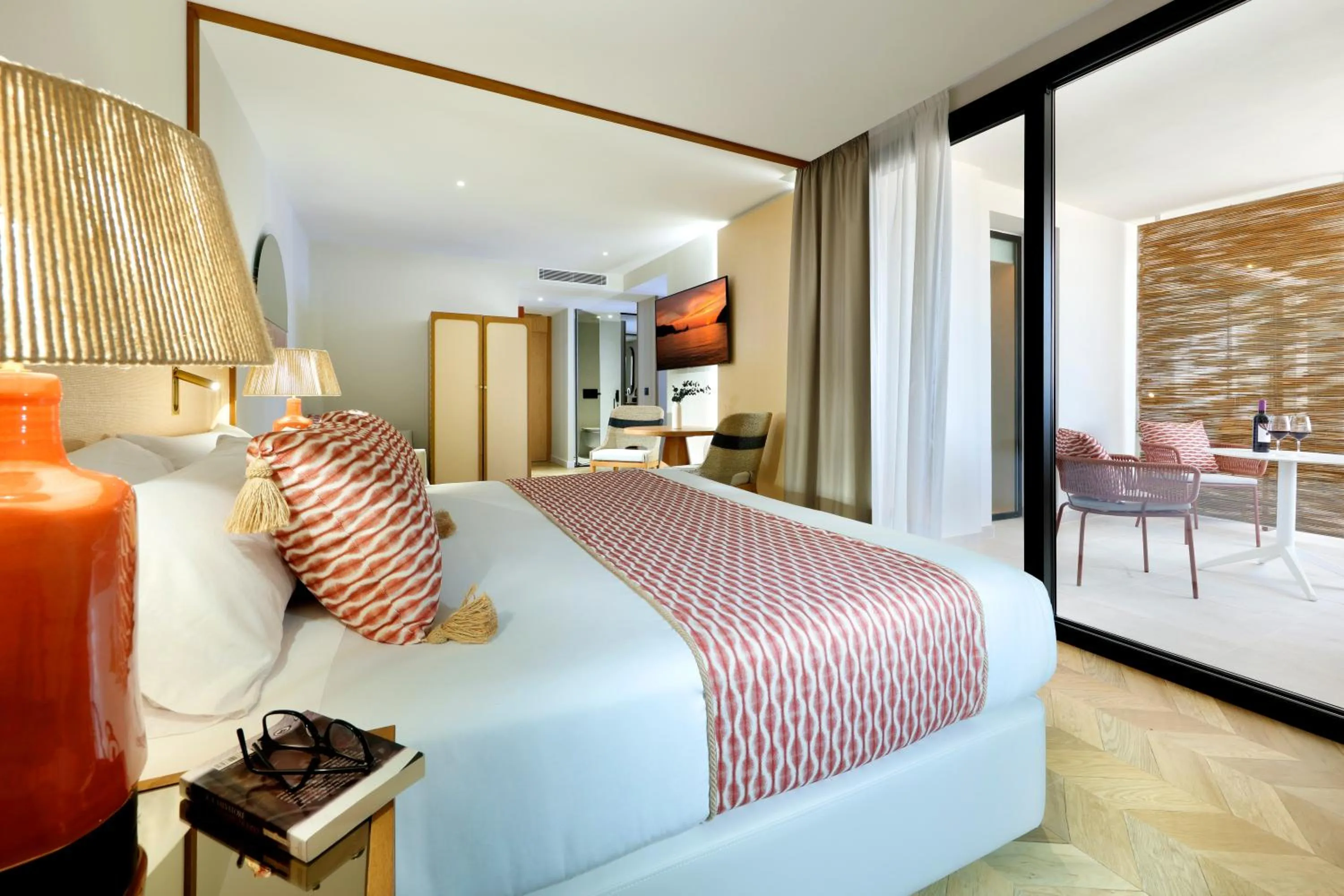 View (from property/room), Bed in TRS Ibiza Hotel - Adults Only