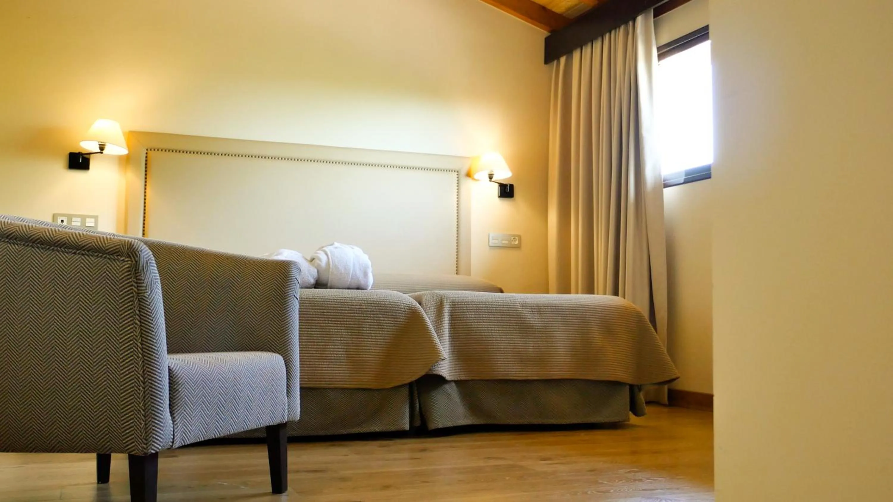 Bathroom, Bed in Balneario Cervantes