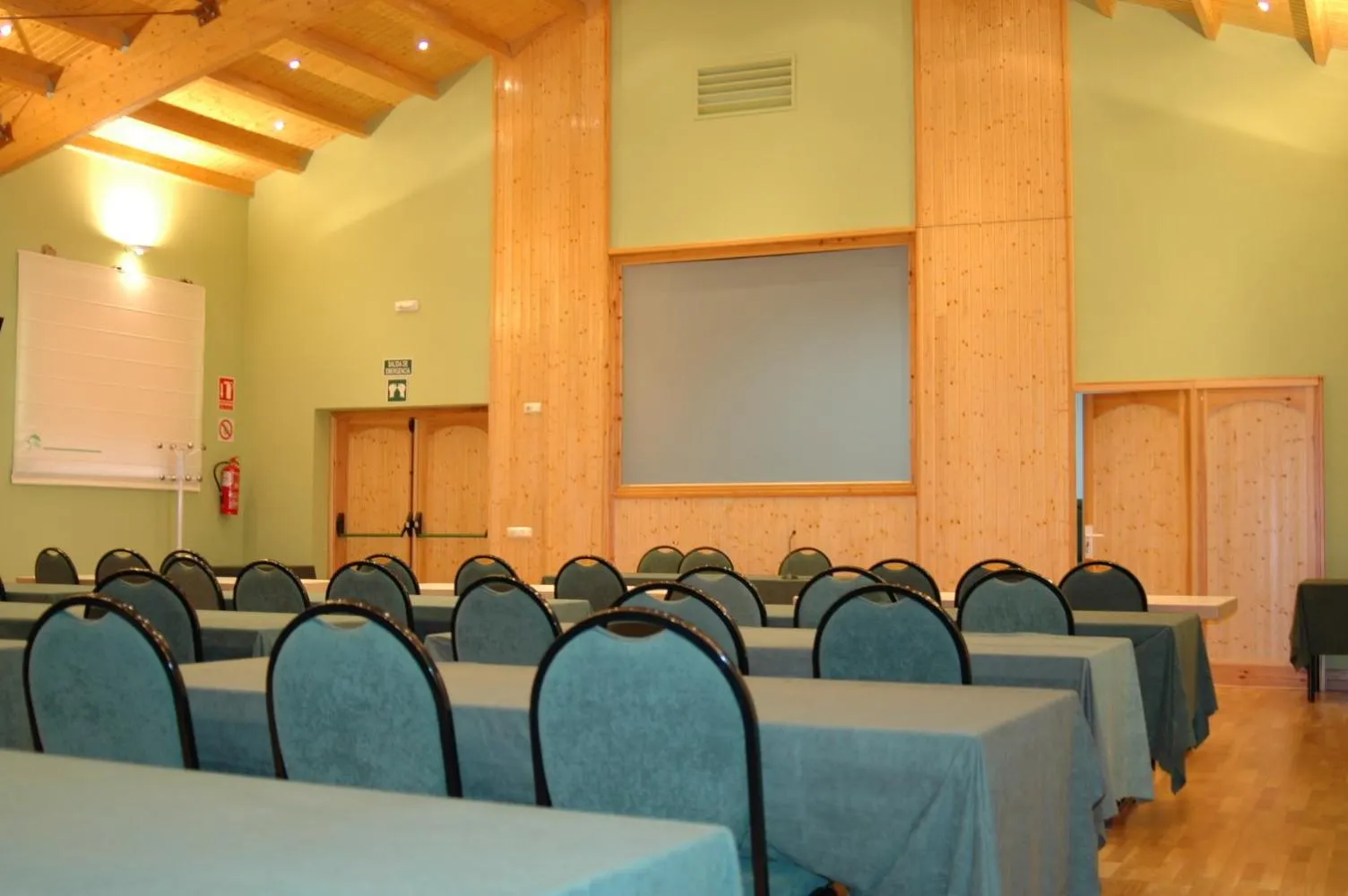 Business facilities in Balneario Cervantes