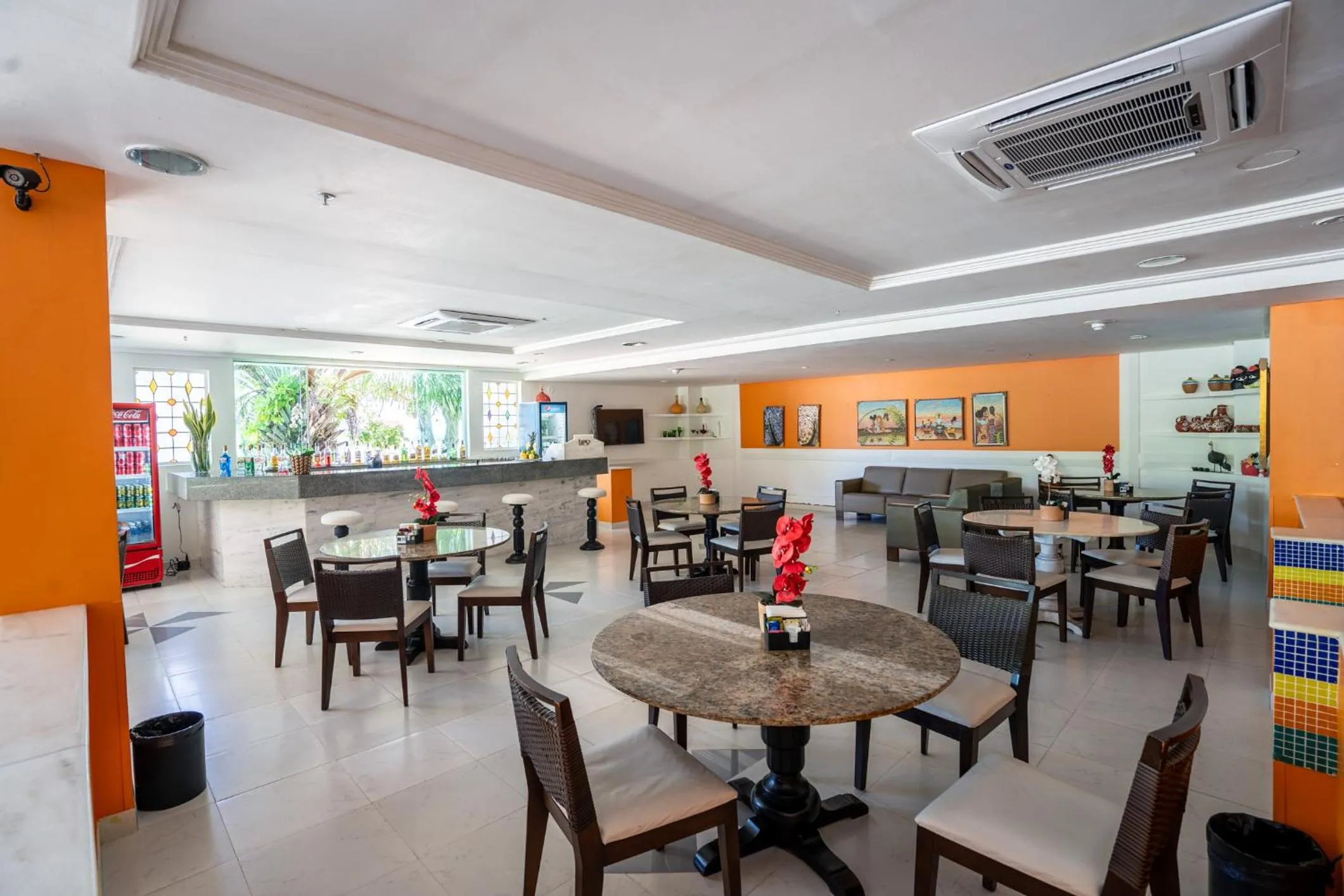 Restaurant/places to eat in Bahia Plaza Hotel