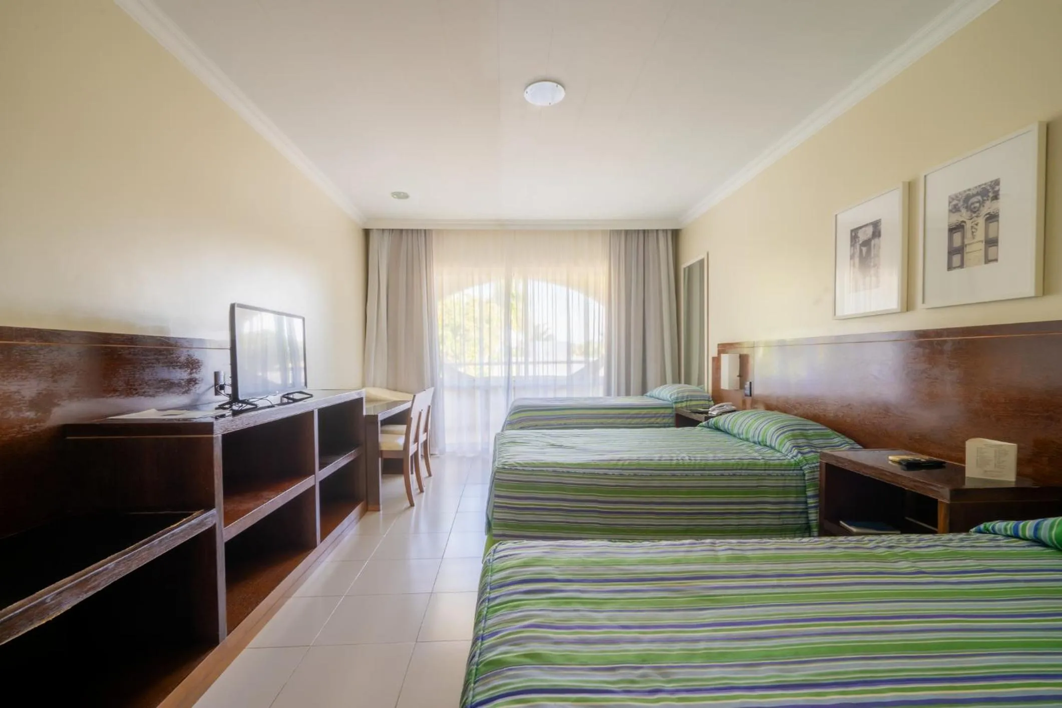 Bed in Bahia Plaza Hotel