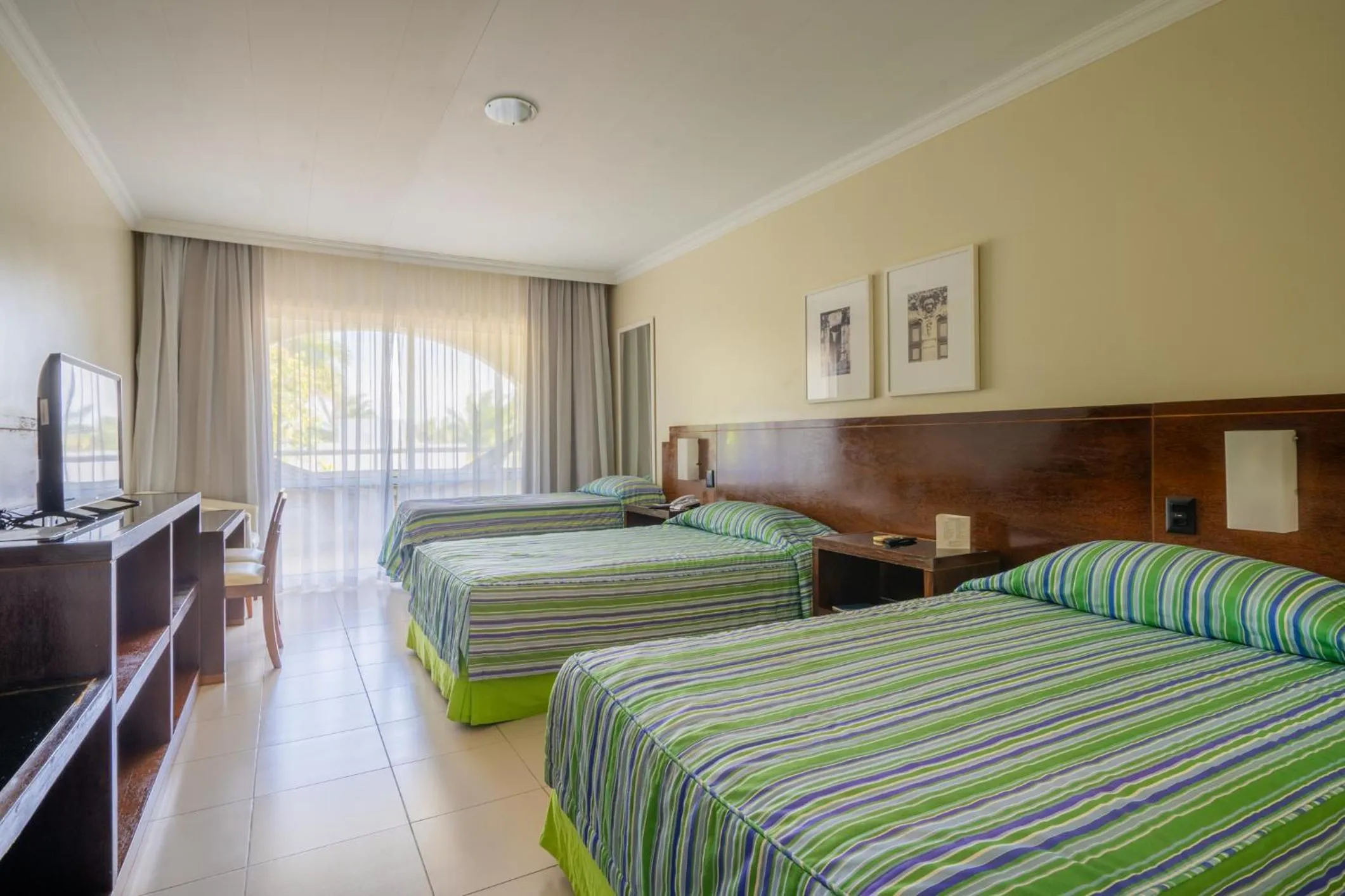 Bed in Bahia Plaza Hotel