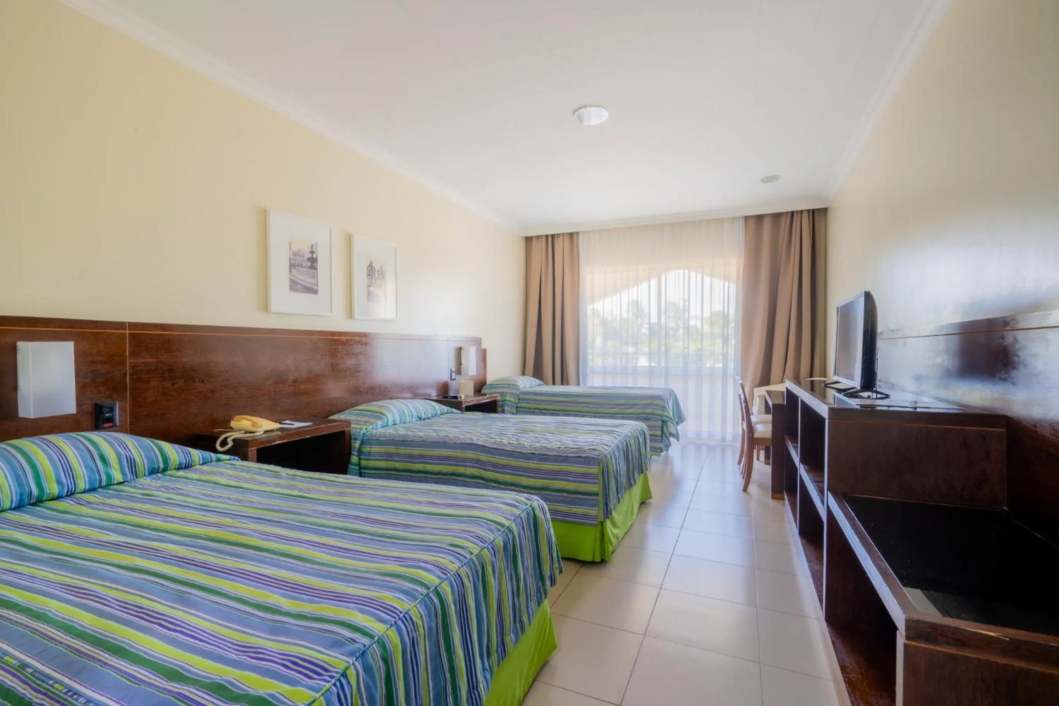 Bed in Bahia Plaza Hotel