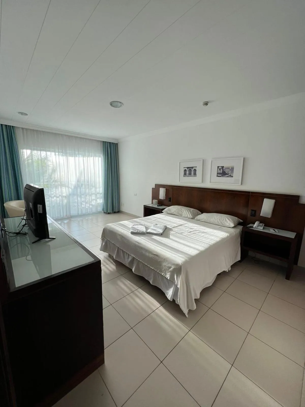 Bed in Bahia Plaza Hotel