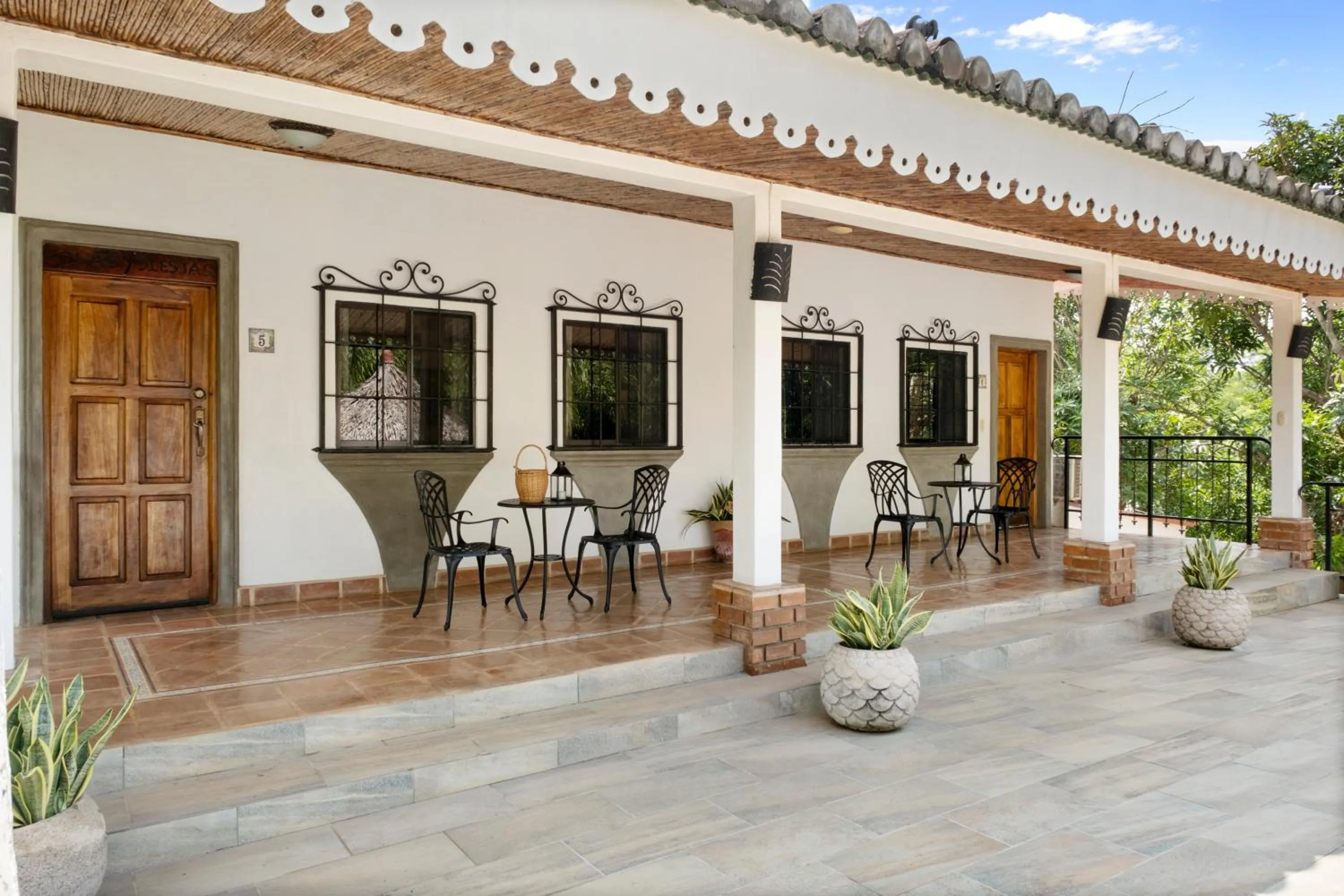 Property building in Nicawaves