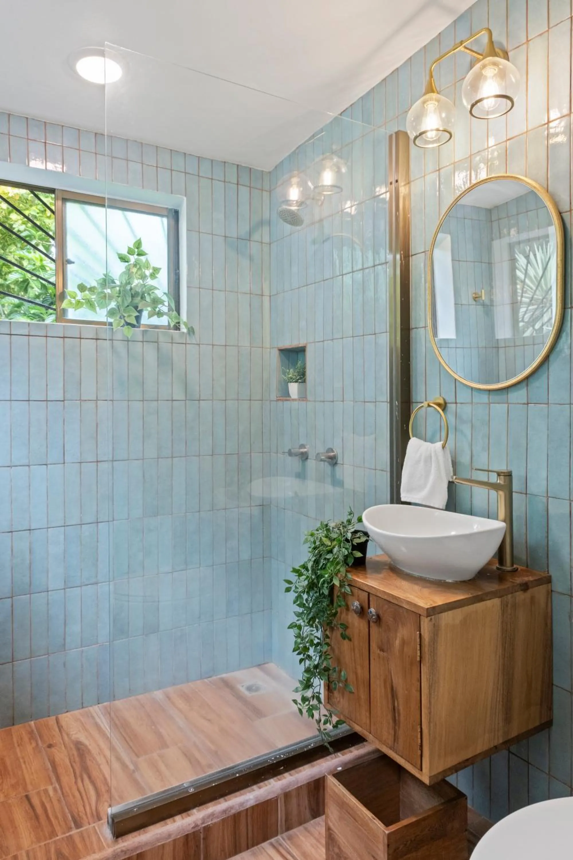 Bathroom in Nicawaves