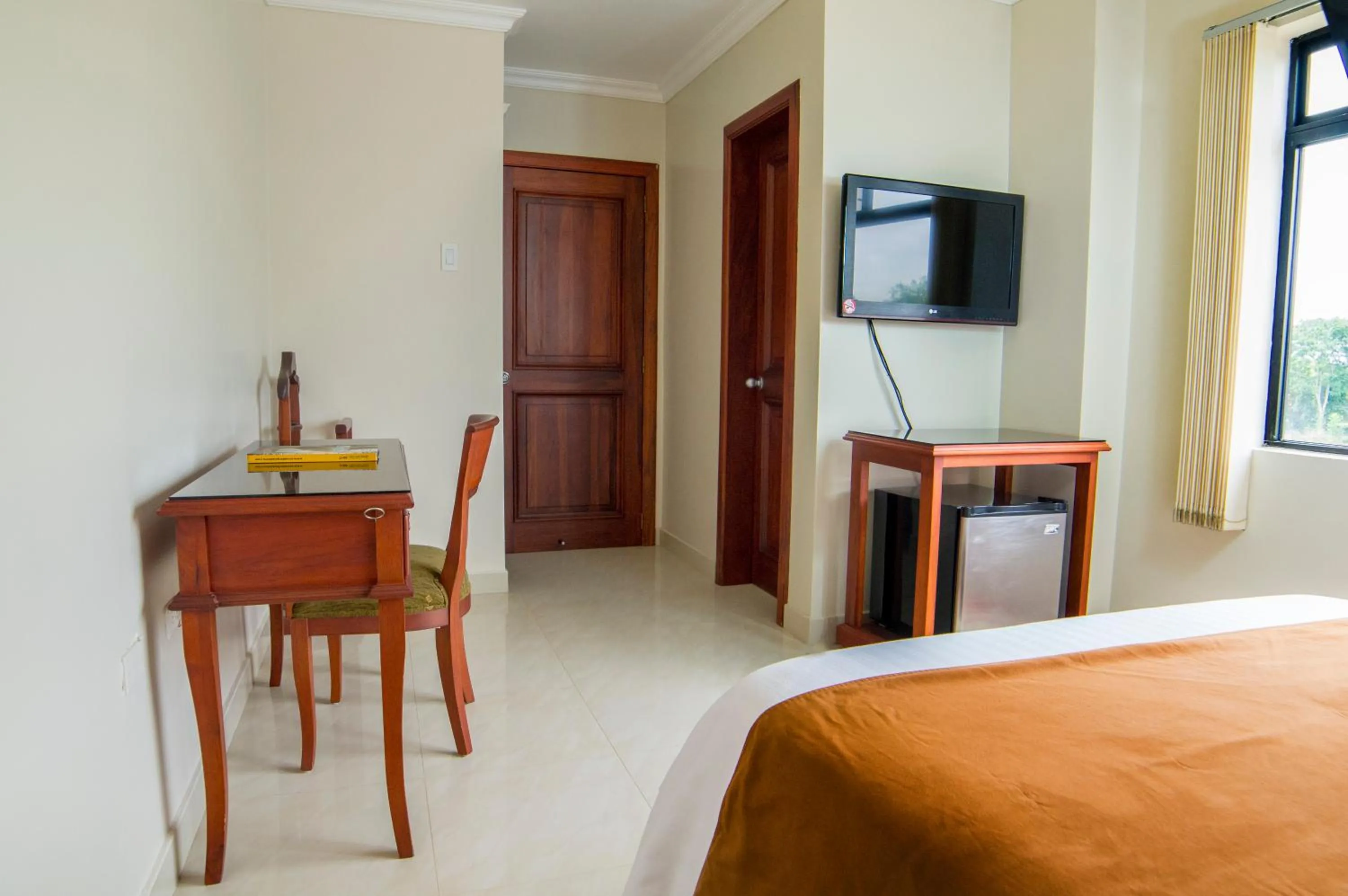 Bedroom, Bed in Gran Hotel De Lago - El Coca