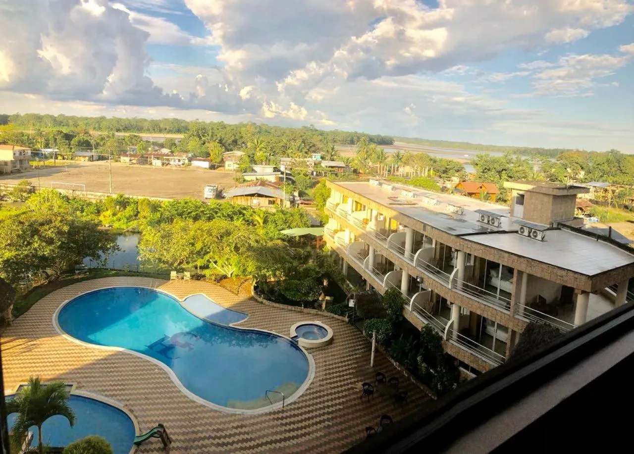 Swimming pool in Gran Hotel De Lago - El Coca