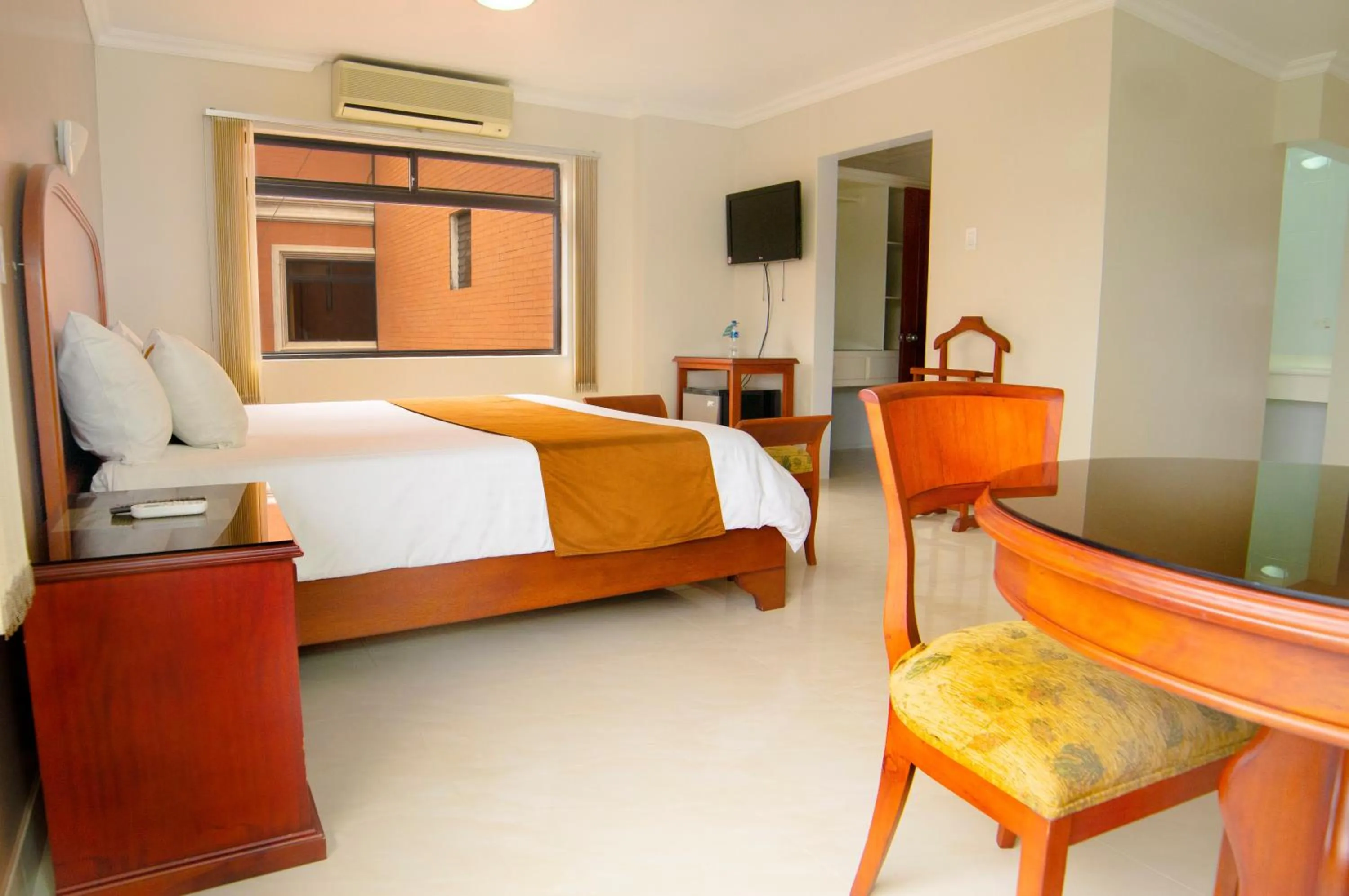 Bedroom, Bed in Gran Hotel De Lago - El Coca