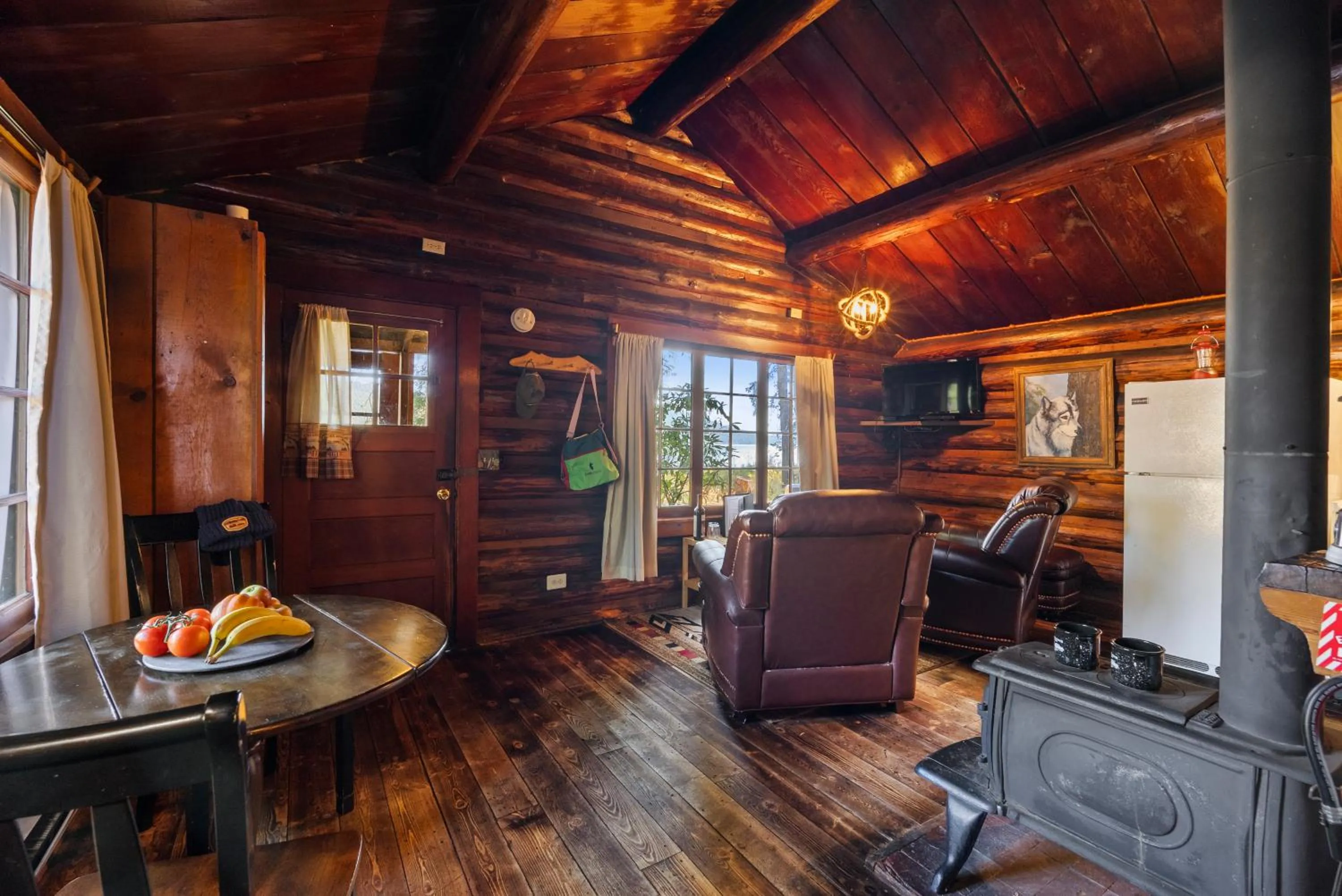 Living room in Shelter Cove Resort & Marina