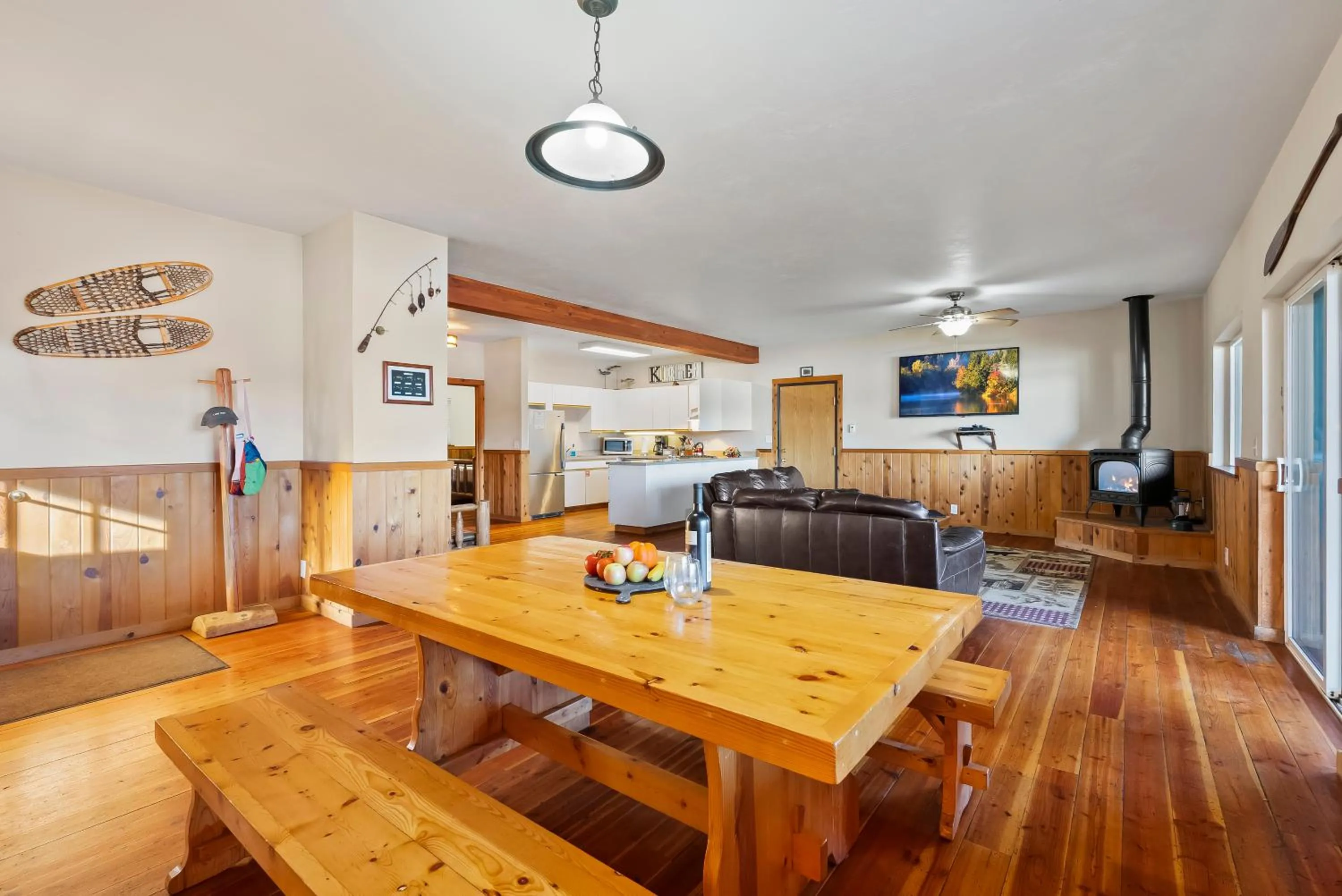 Seating area in Shelter Cove Resort & Marina
