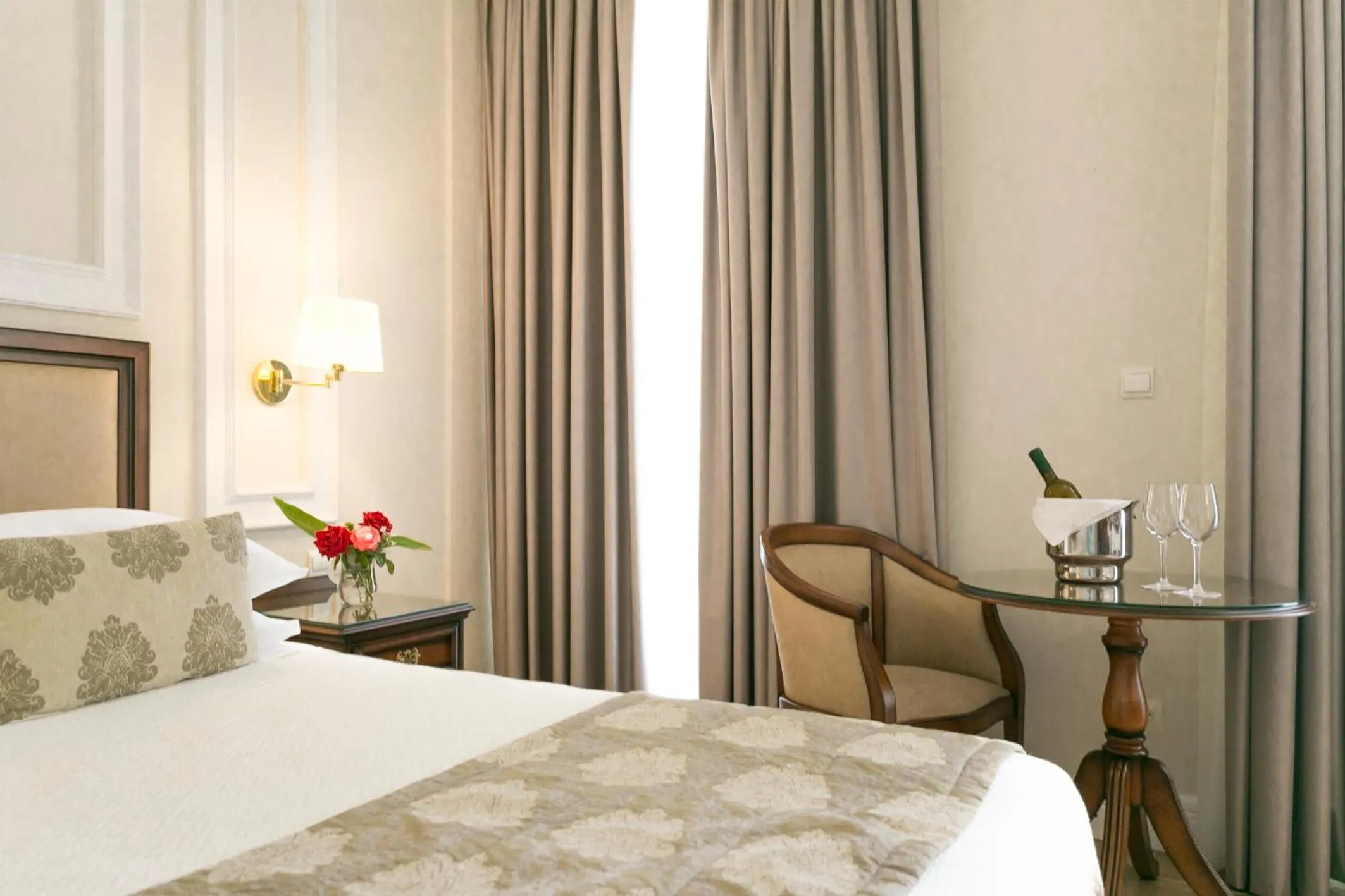 Bedroom, Bed in Thermae Sylla Spa & Wellness Hotel