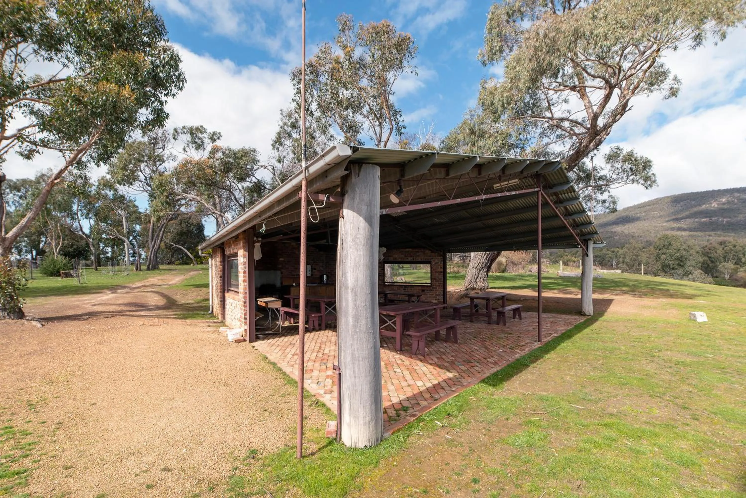BBQ facilities in Grampians Pioneer Cottages
