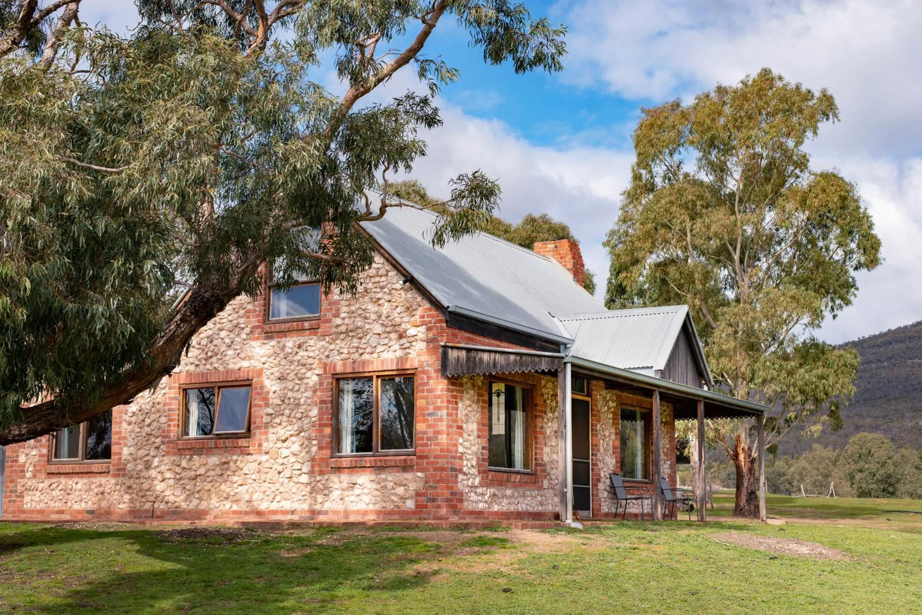 Facade/entrance in Grampians Pioneer Cottages