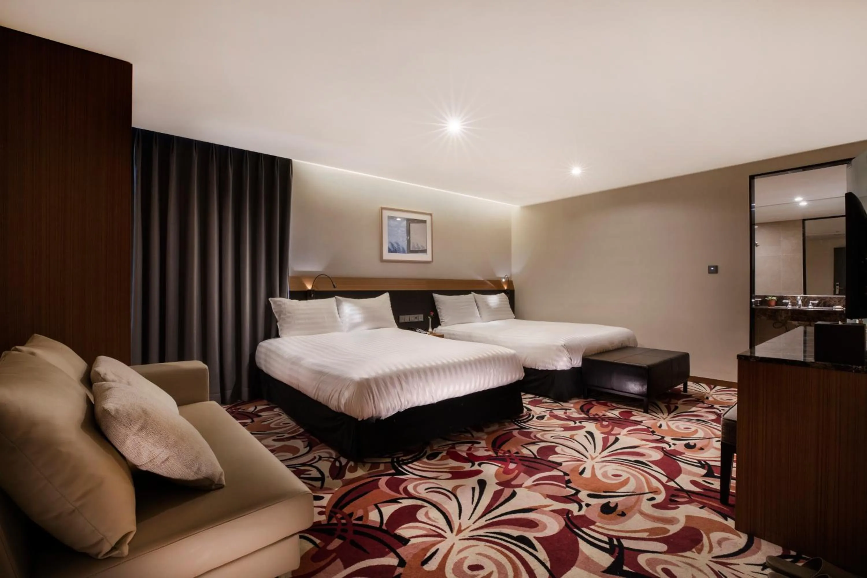 Bed in Shin Shin Hotel Jeju Airport