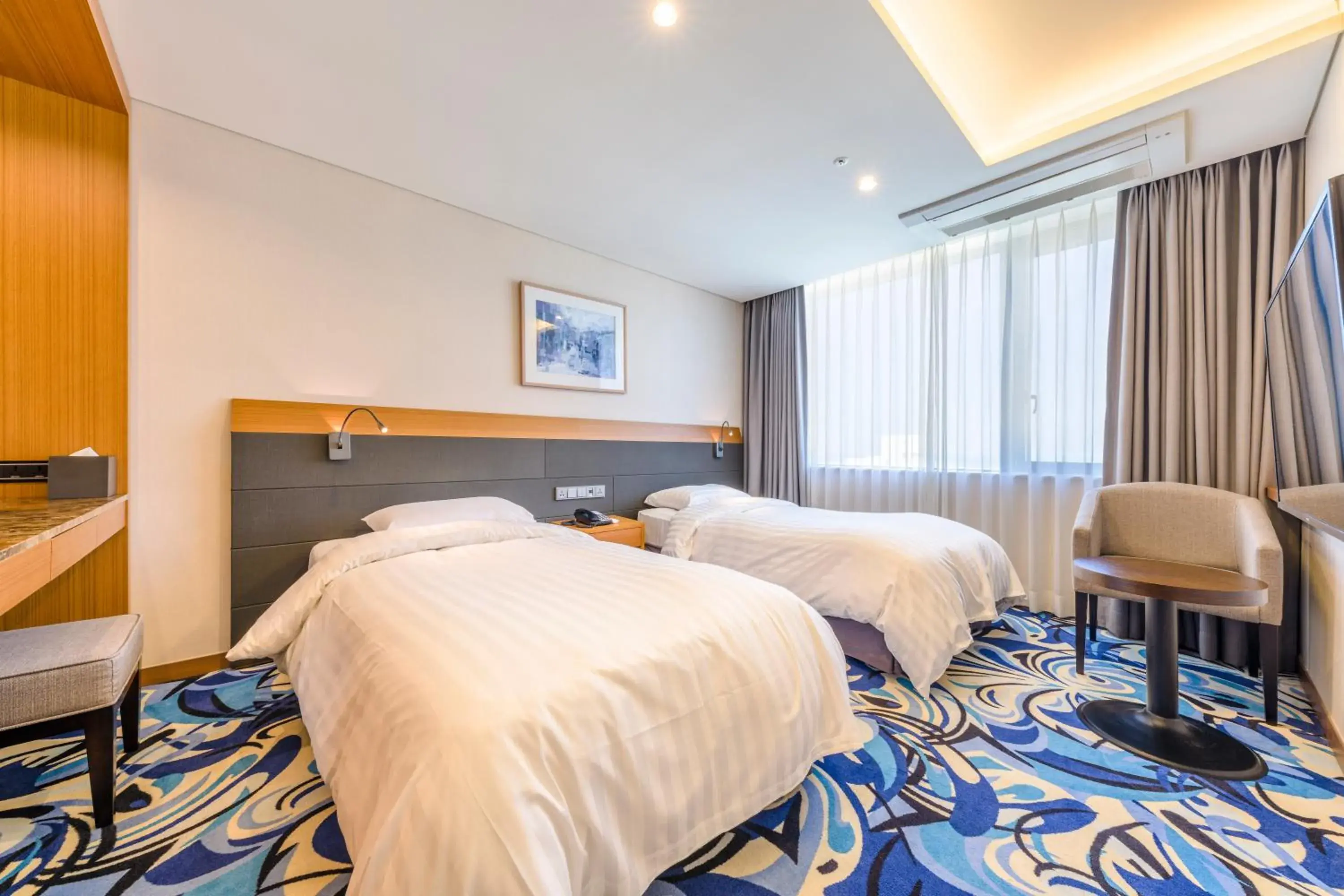 Room Selected at Check-In - No Parking in Shin Shin Hotel Jeju Airport Room Selected at Check-In - No Parking in Shin Shin Hotel Jeju Airport