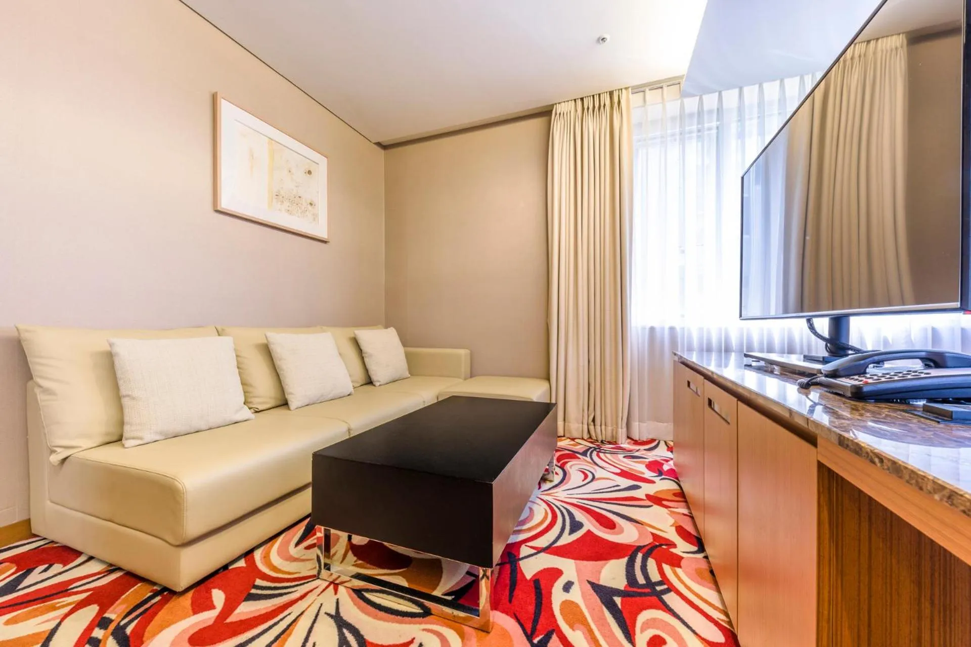 Bed in Shin Shin Hotel Jeju Airport