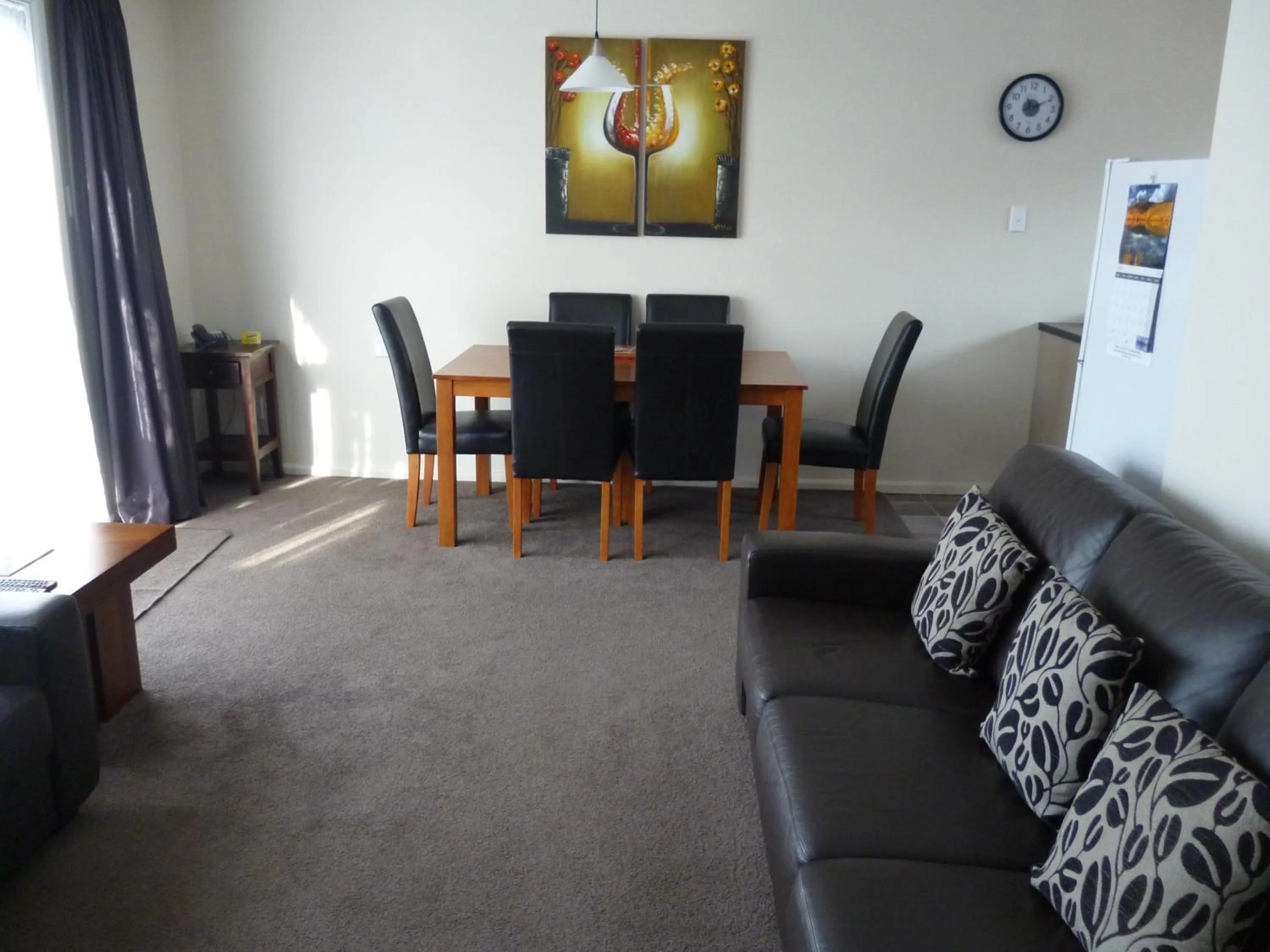 TV and multimedia in Cashel Court Motel