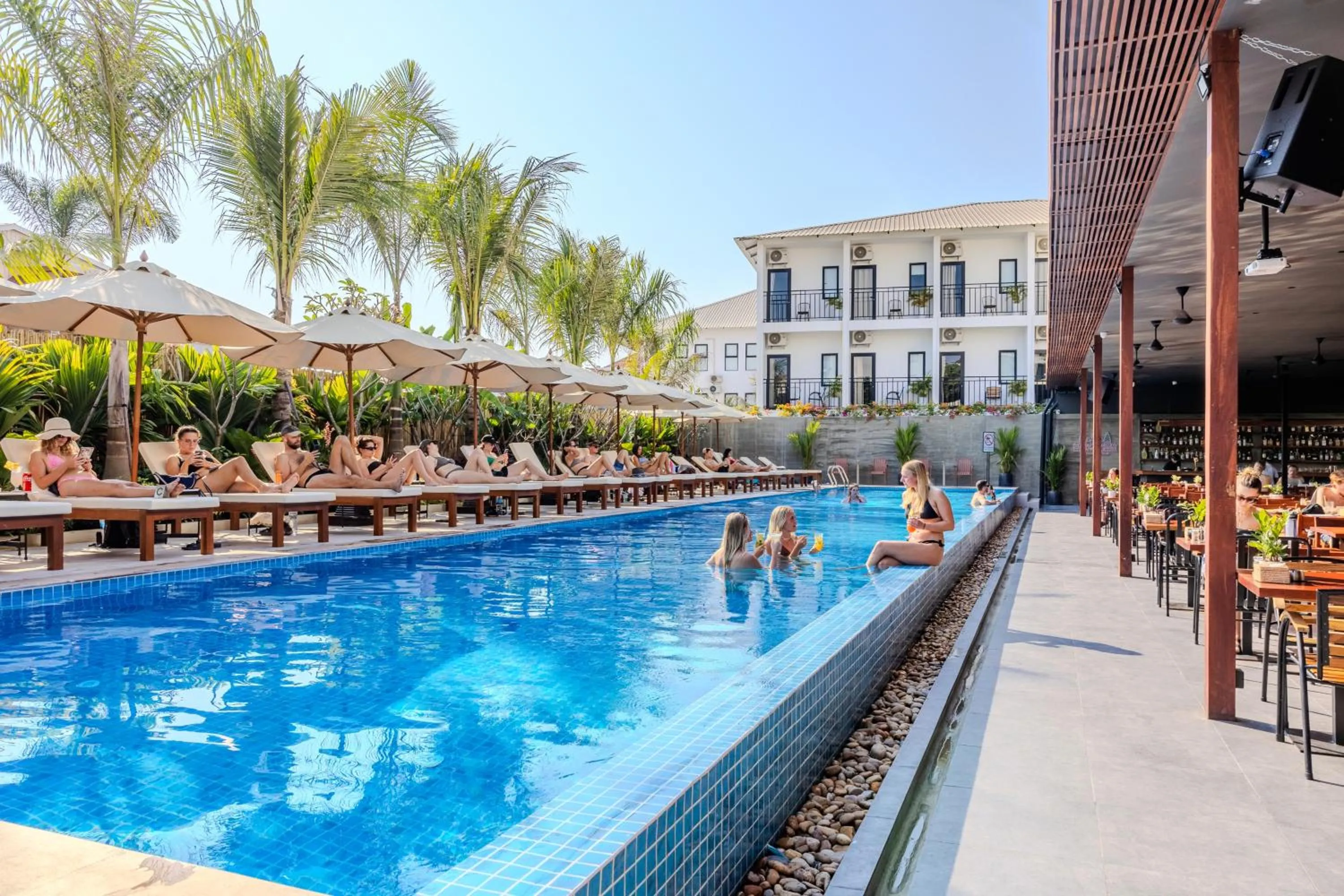 Swimming pool in Onederz Siem Reap