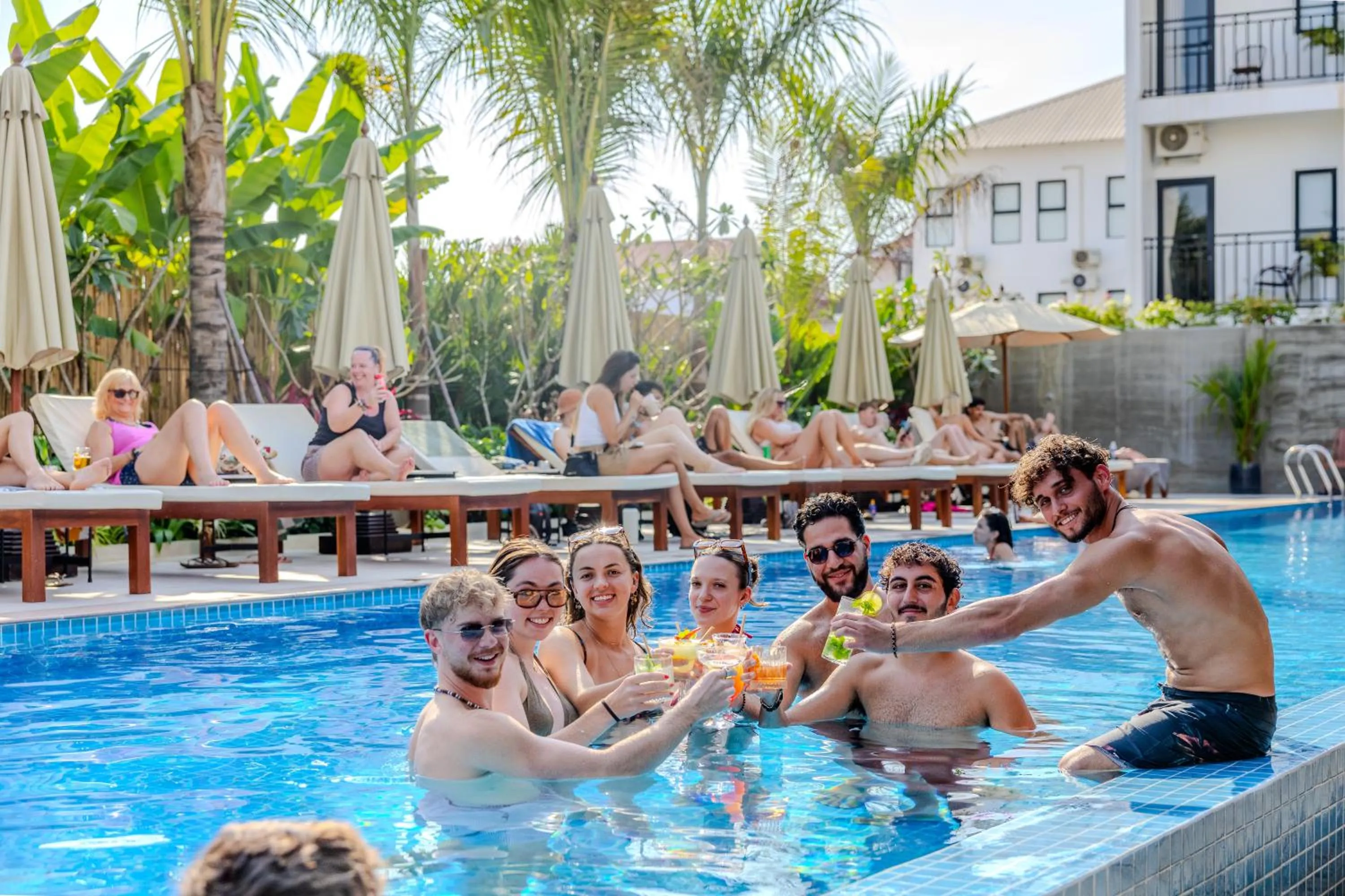 Swimming pool in Onederz Siem Reap