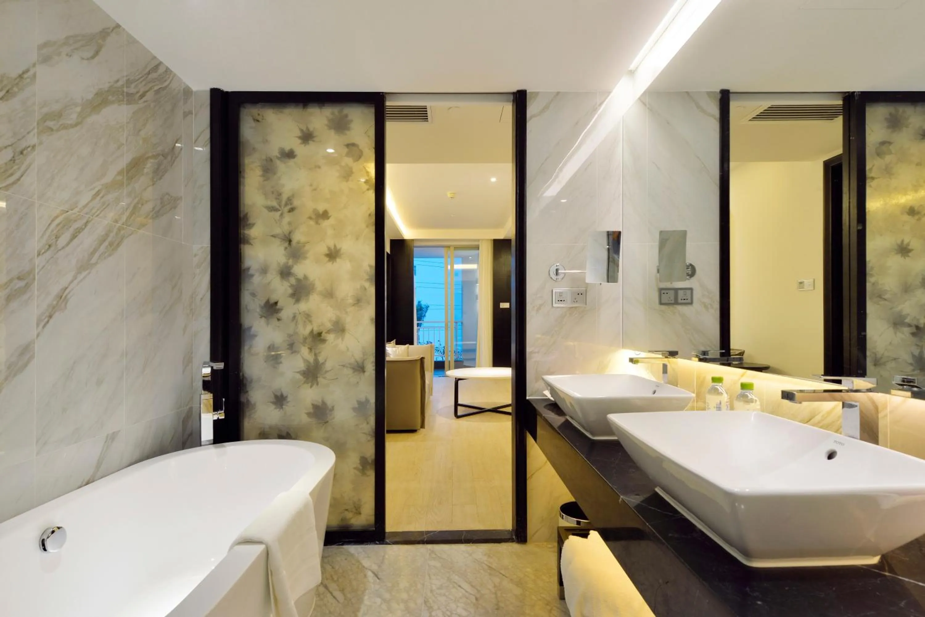 Bath in Palace Resort Yalong Bay Sanya