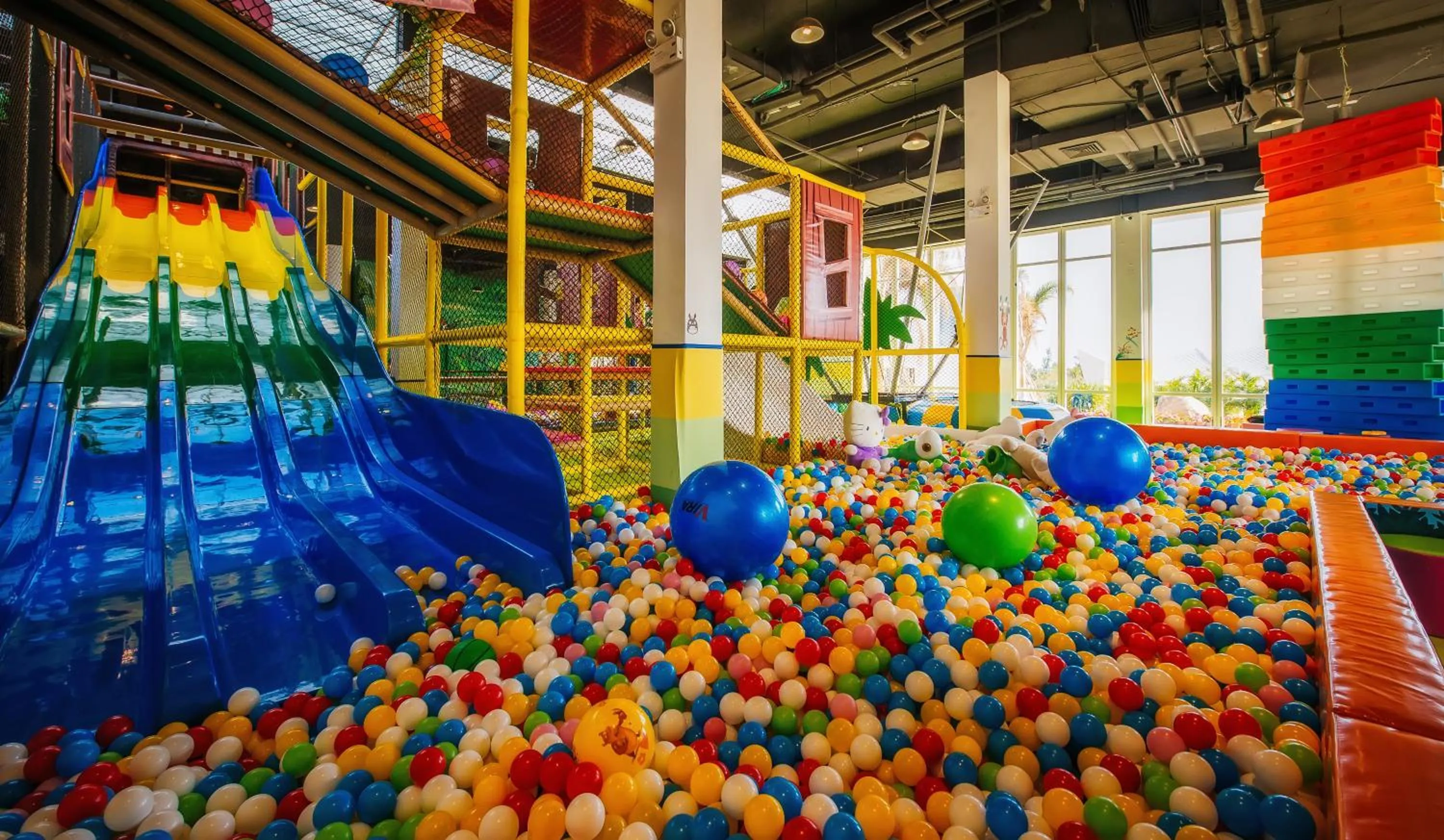 Children play ground in Palace Resort Yalong Bay Sanya