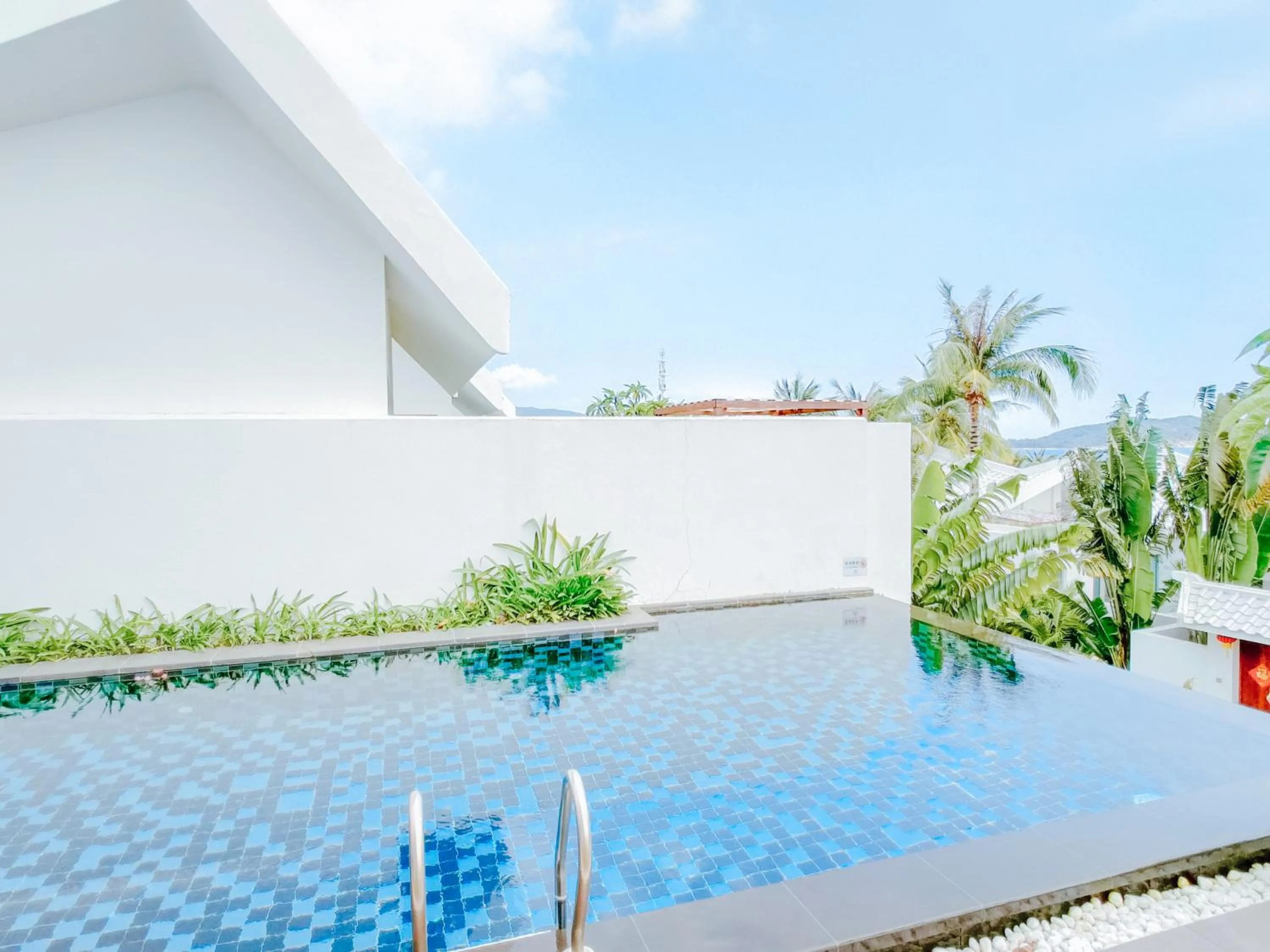 Swimming pool in Palace Resort Yalong Bay Sanya