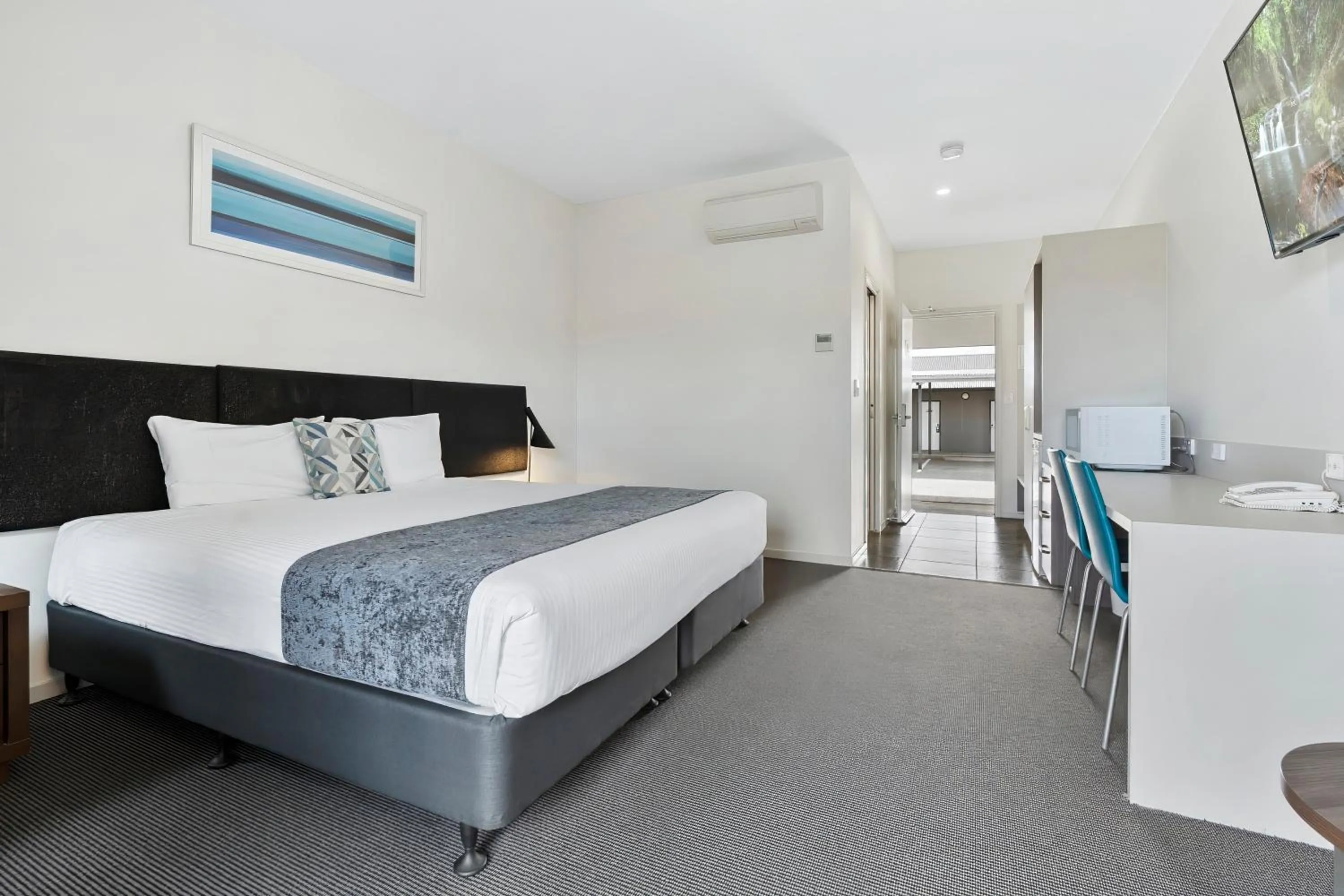 Bedroom, Bed in Quality Resort Parkhurst