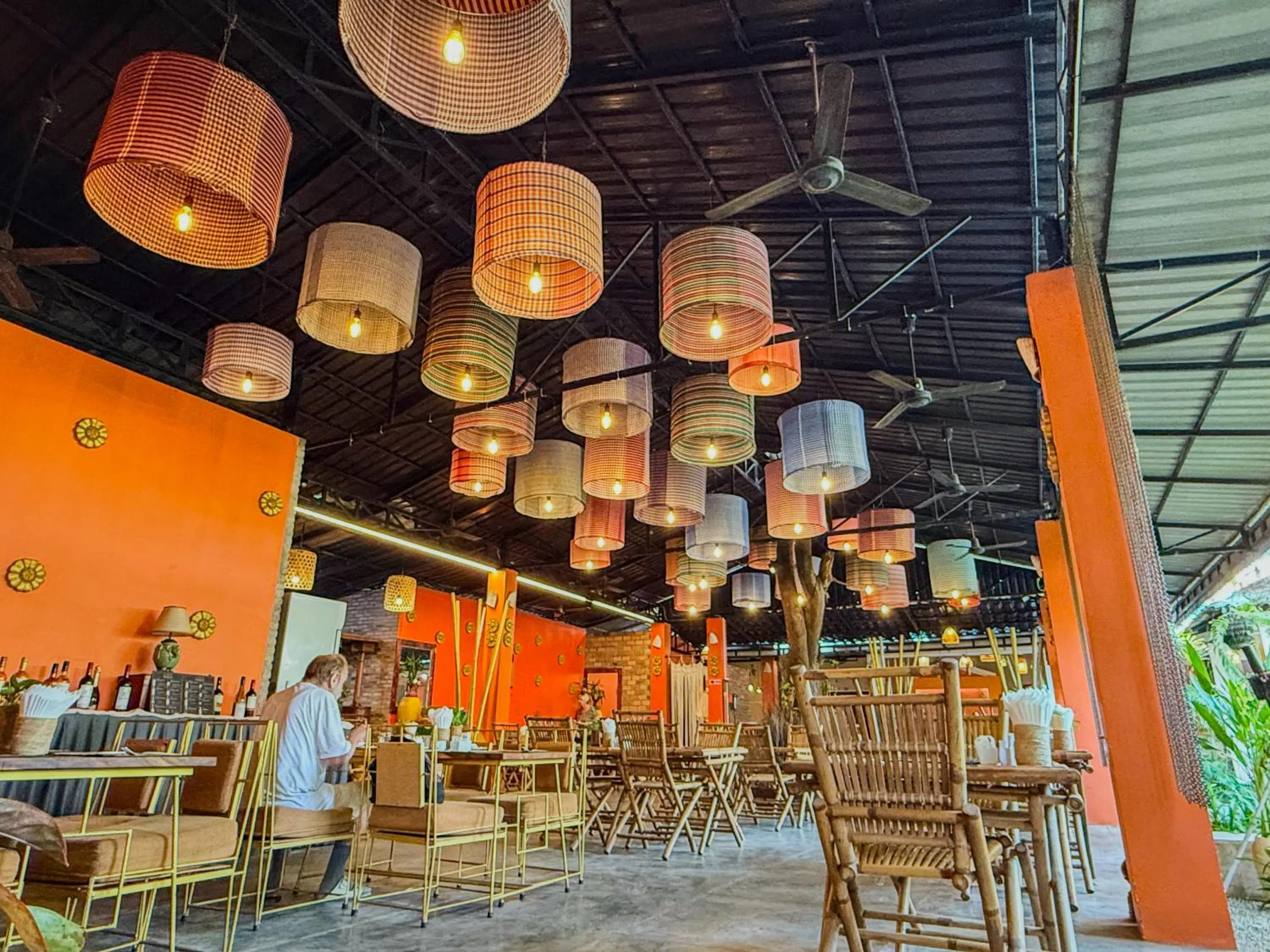 Restaurant/places to eat in Central Indochine d'Angkor Hotel