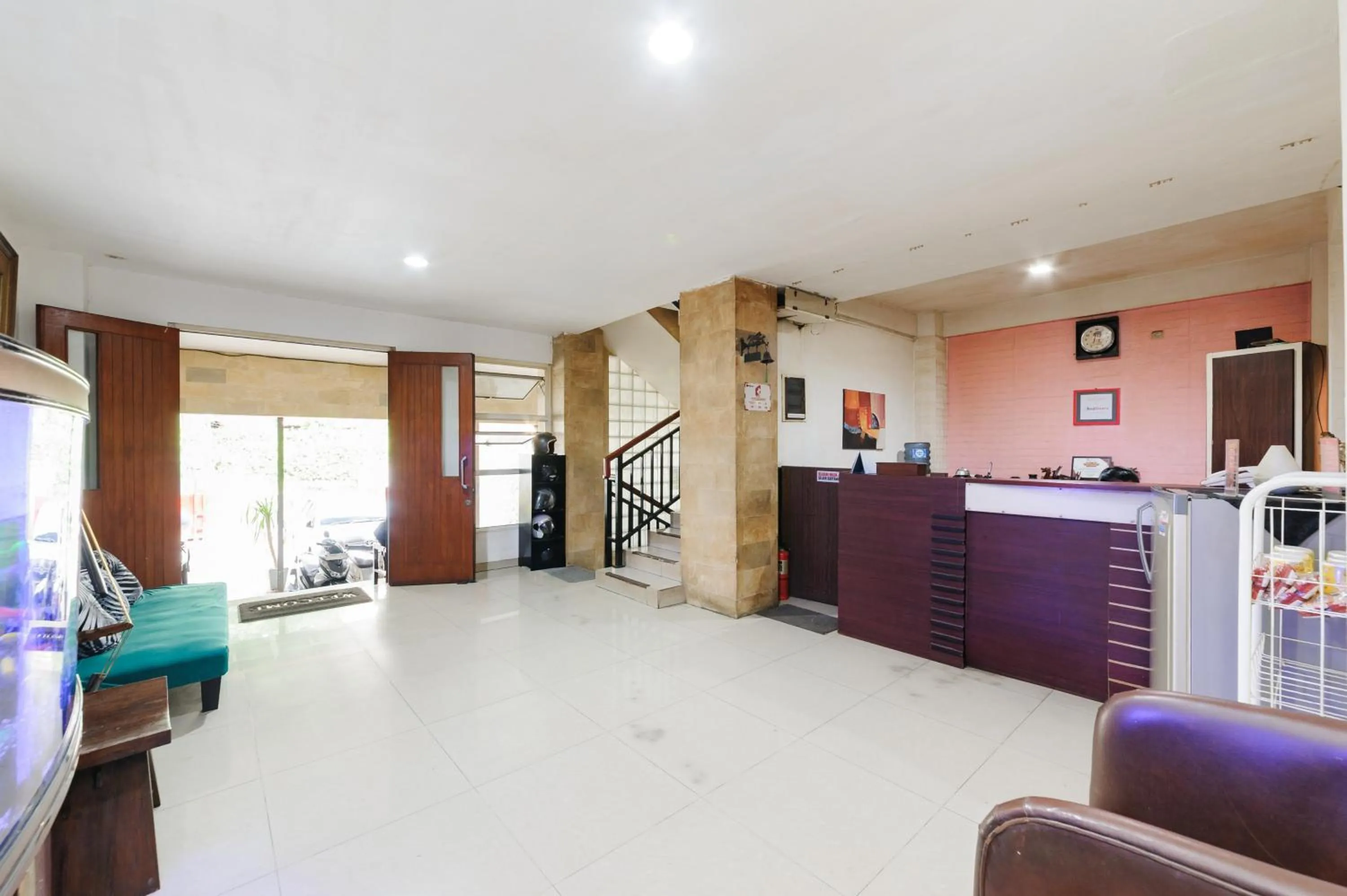 Lobby or reception in RedDoorz near Cilandak Town Square