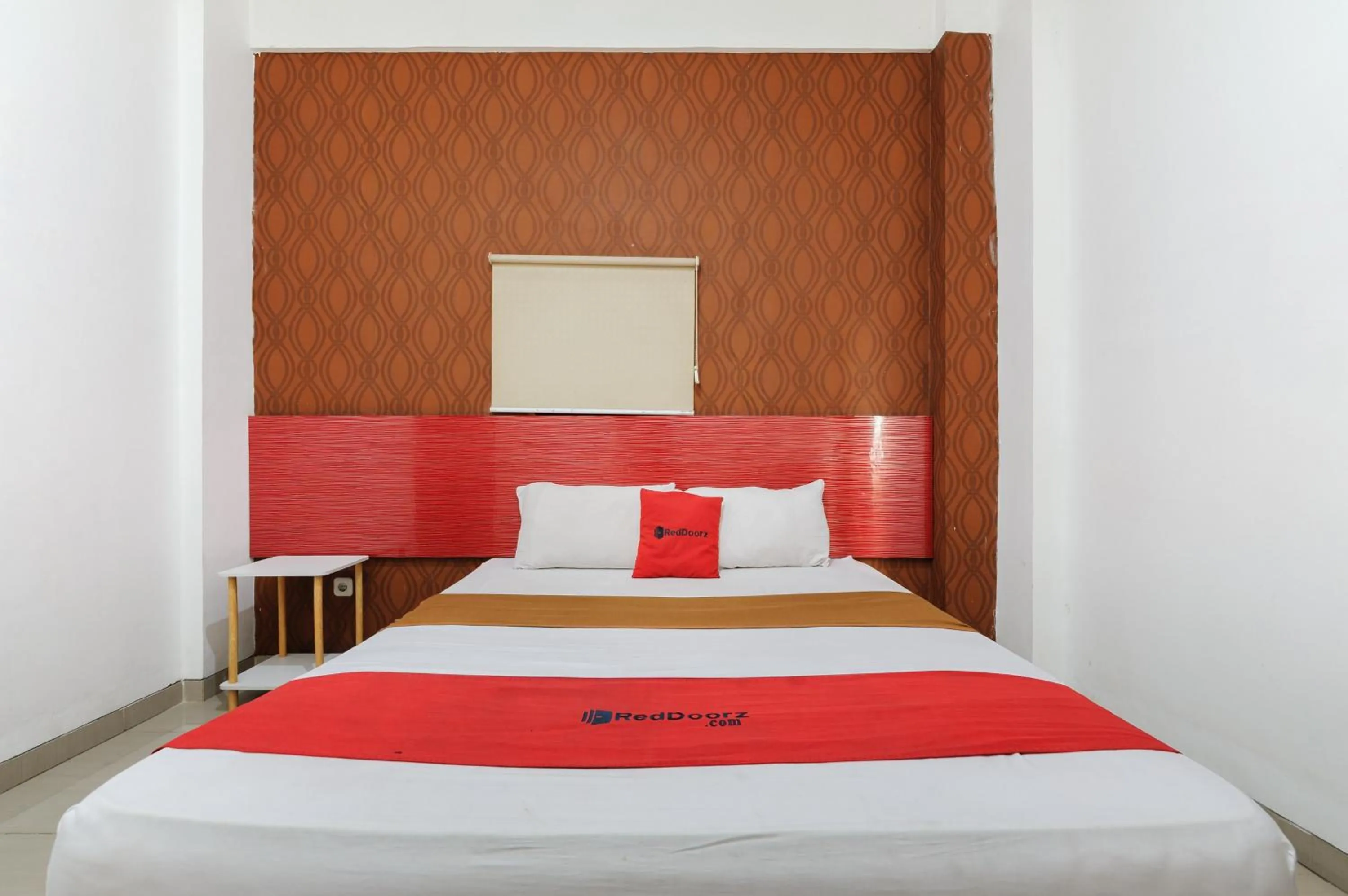Bedroom, Bed in RedDoorz near Cilandak Town Square